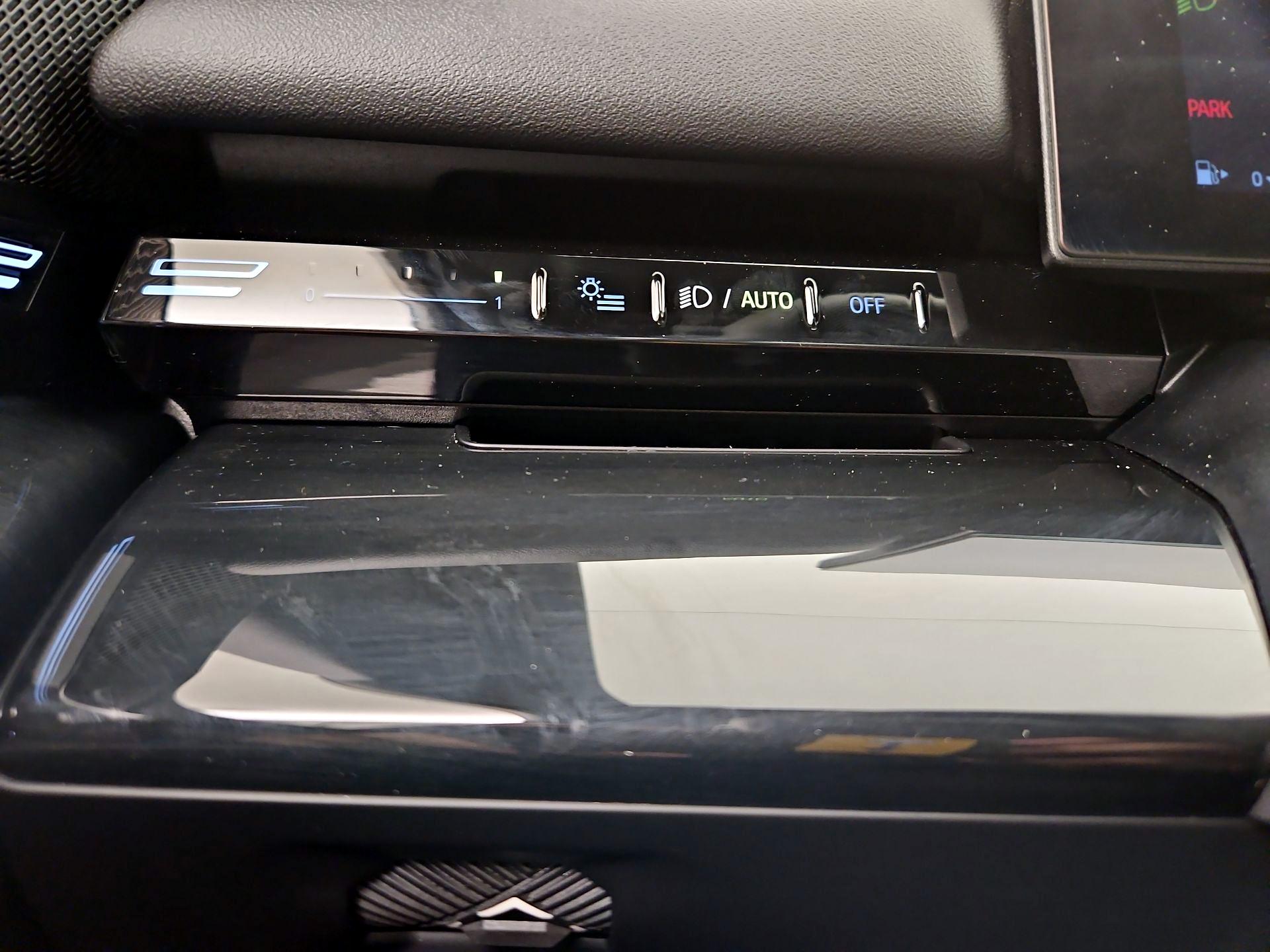 Thumbnail: 2024 BMW 5 Series - 13