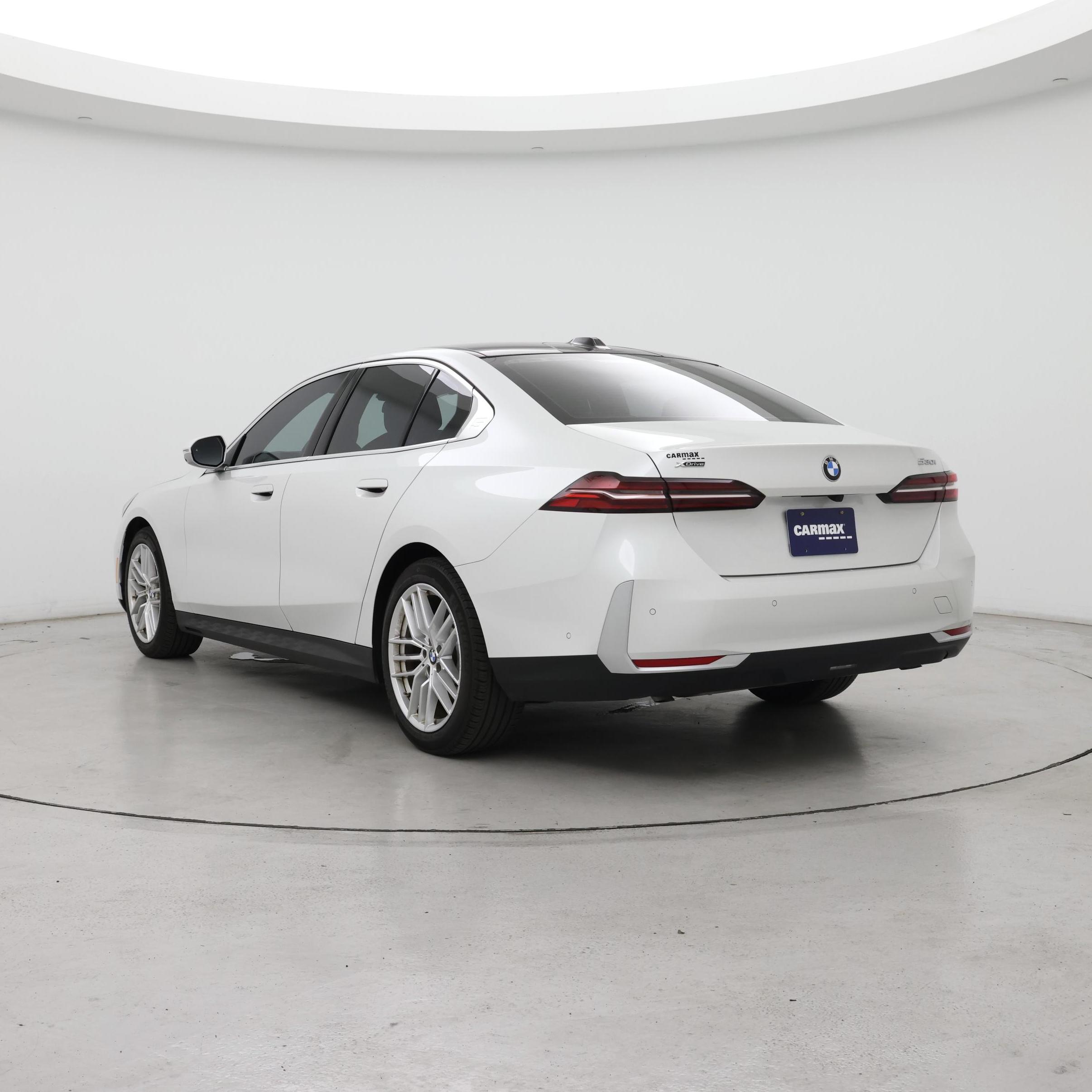 Thumbnail: 2024 BMW 5 Series - 2