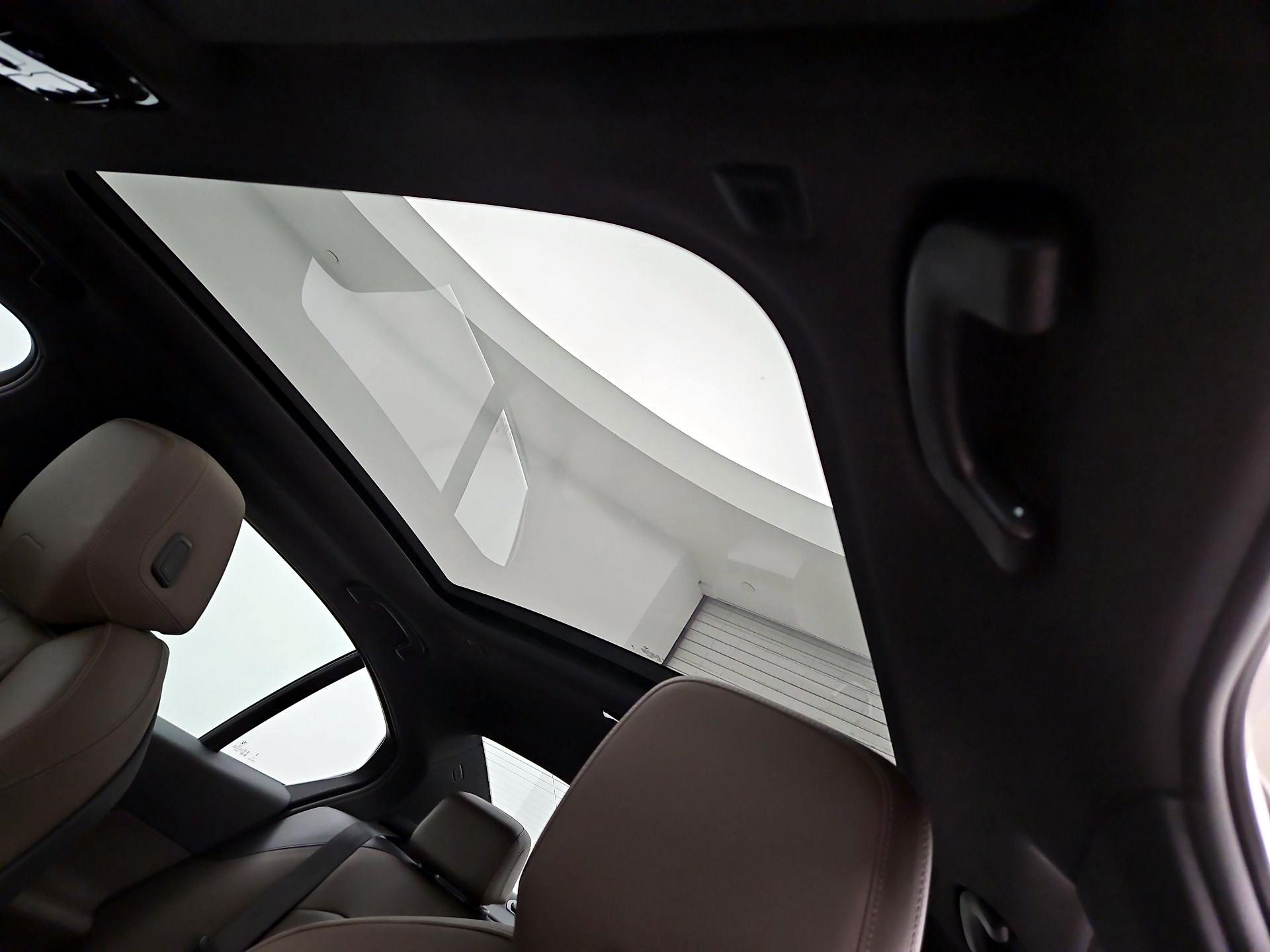 Thumbnail: 2024 BMW 5 Series - 20