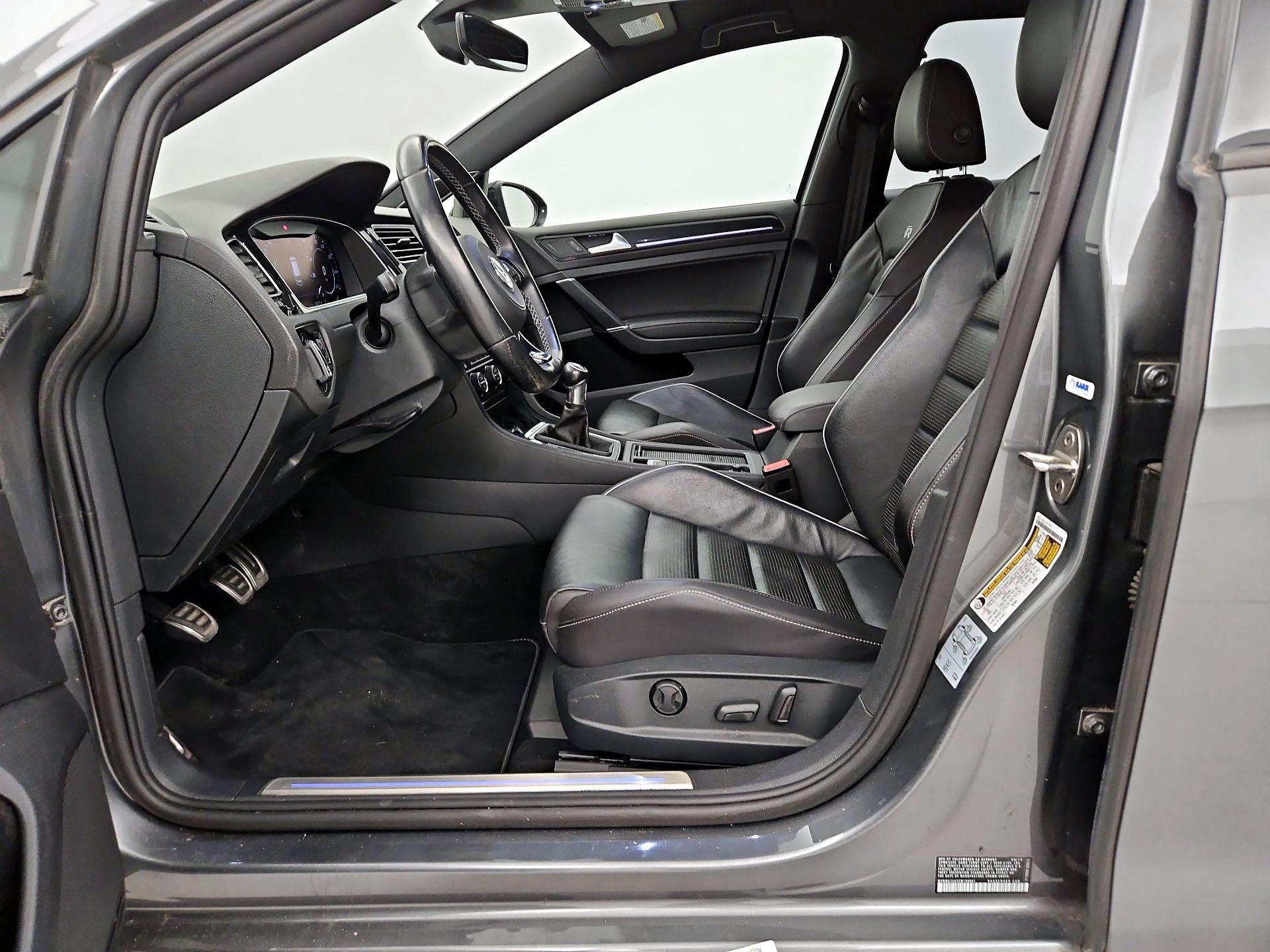 Thumbnail: 2019 Volkswagen Golf - 11