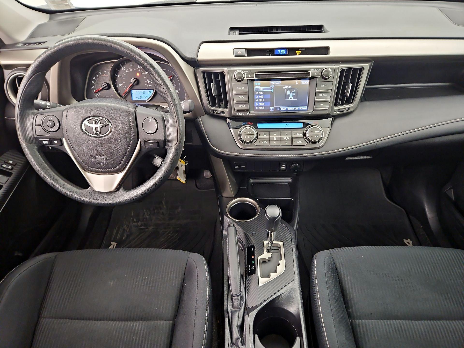 Thumbnail: 2015 Toyota RAV4 - 9