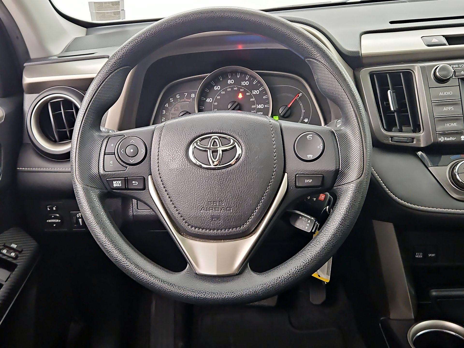 Thumbnail: 2015 Toyota RAV4 - 10