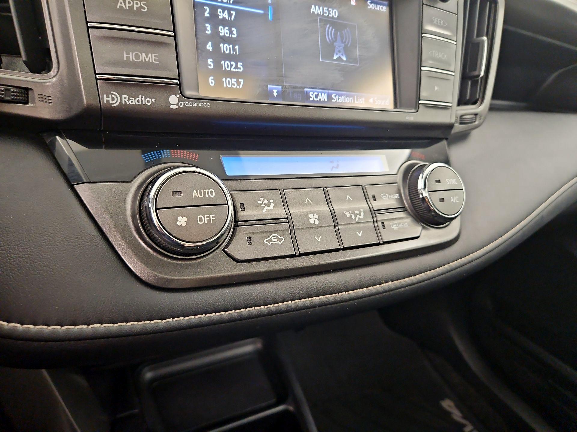 Thumbnail: 2015 Toyota RAV4 - 16