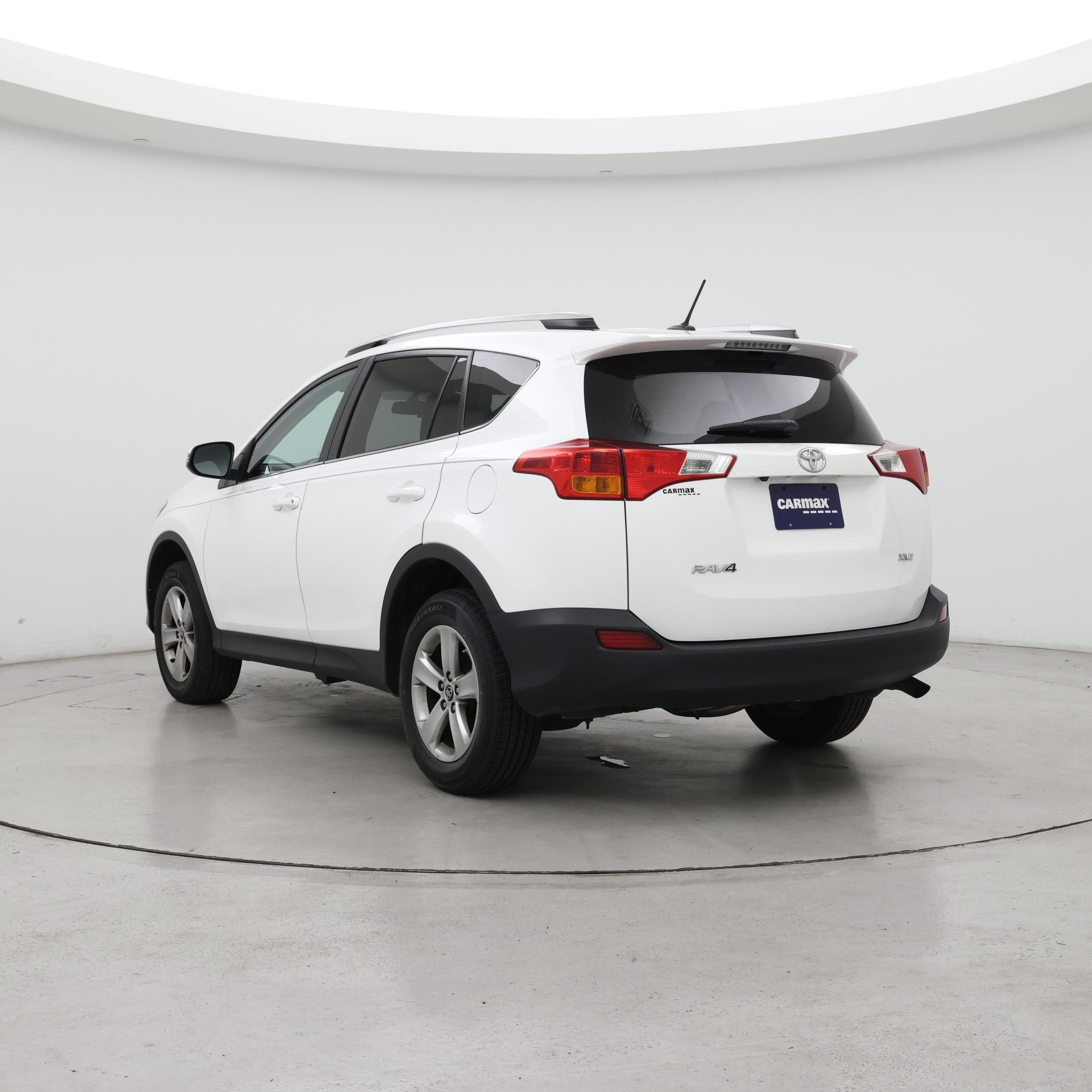 Thumbnail: 2015 Toyota RAV4 - 2