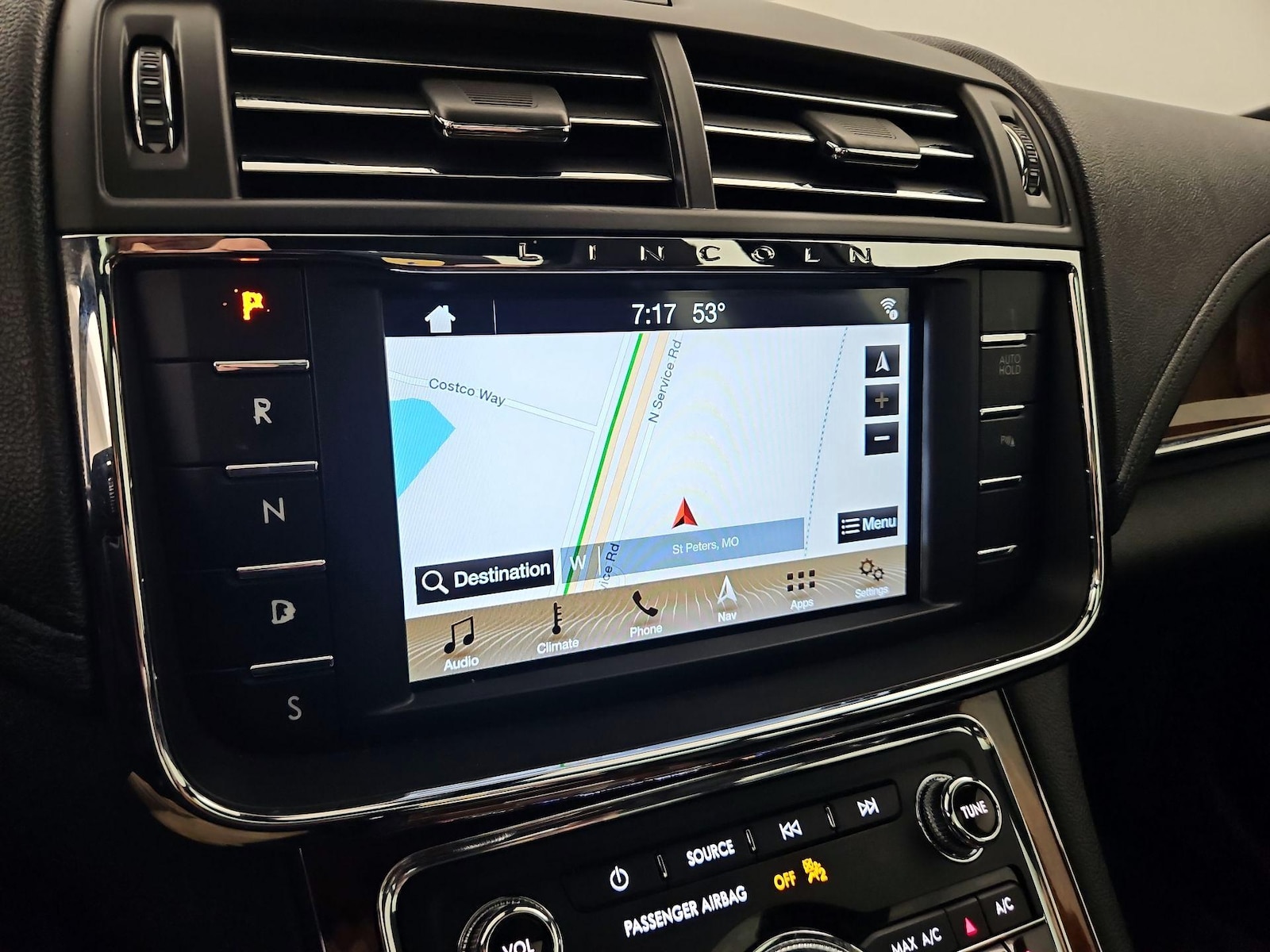 2017 Lincoln Continental Reserve - Photo 15