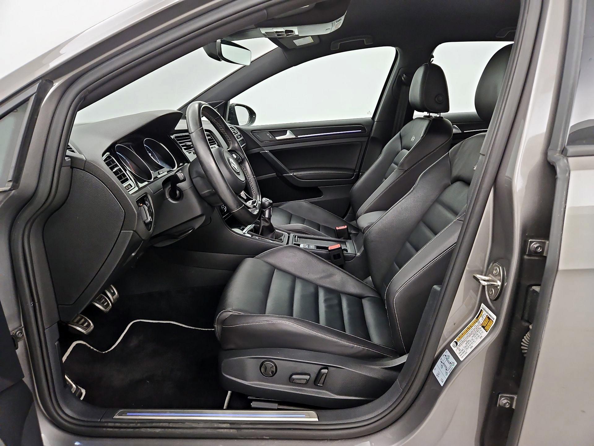 Thumbnail: 2017 Volkswagen Golf - 11