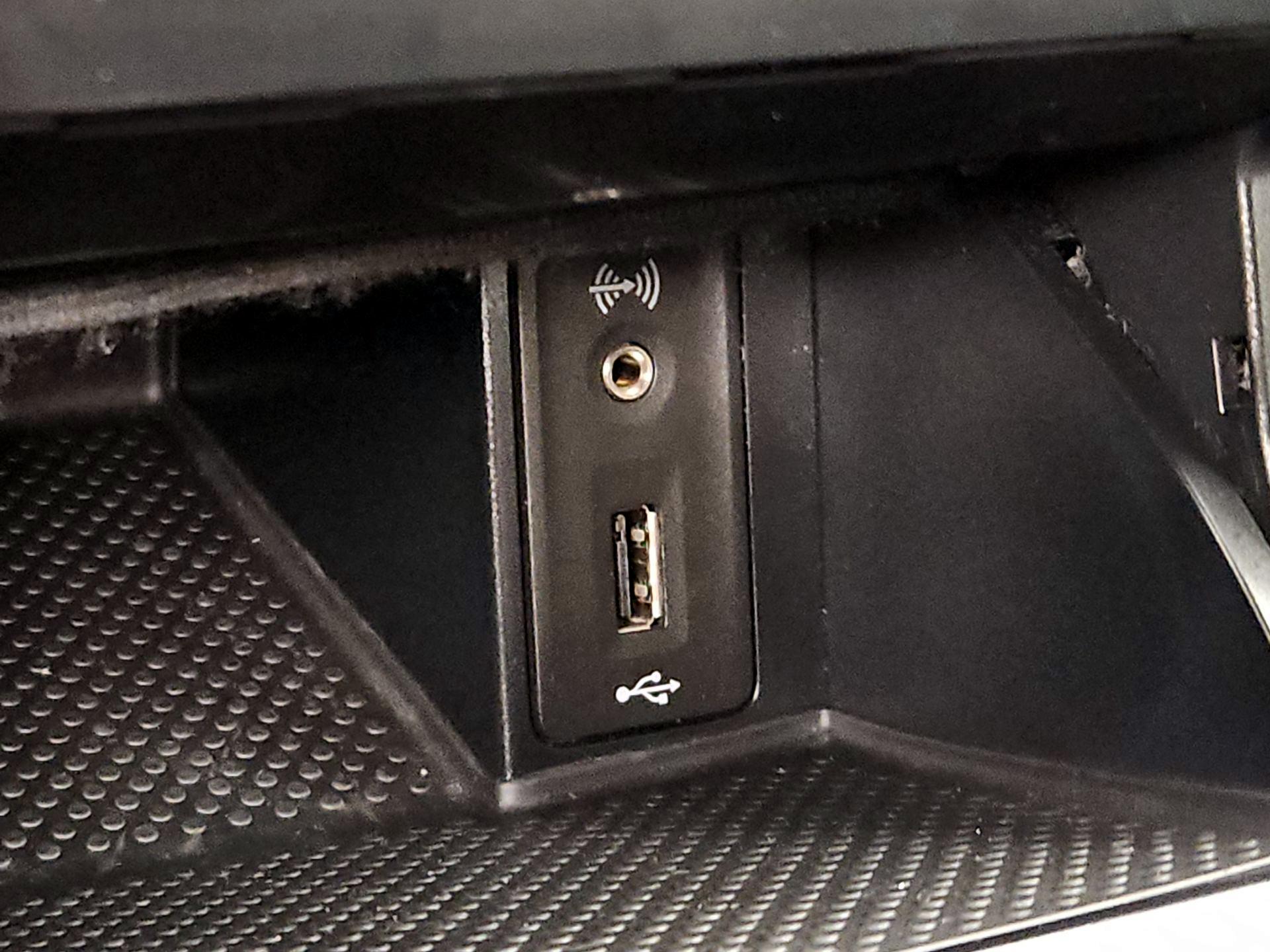 Thumbnail: 2017 Volkswagen Golf - 19