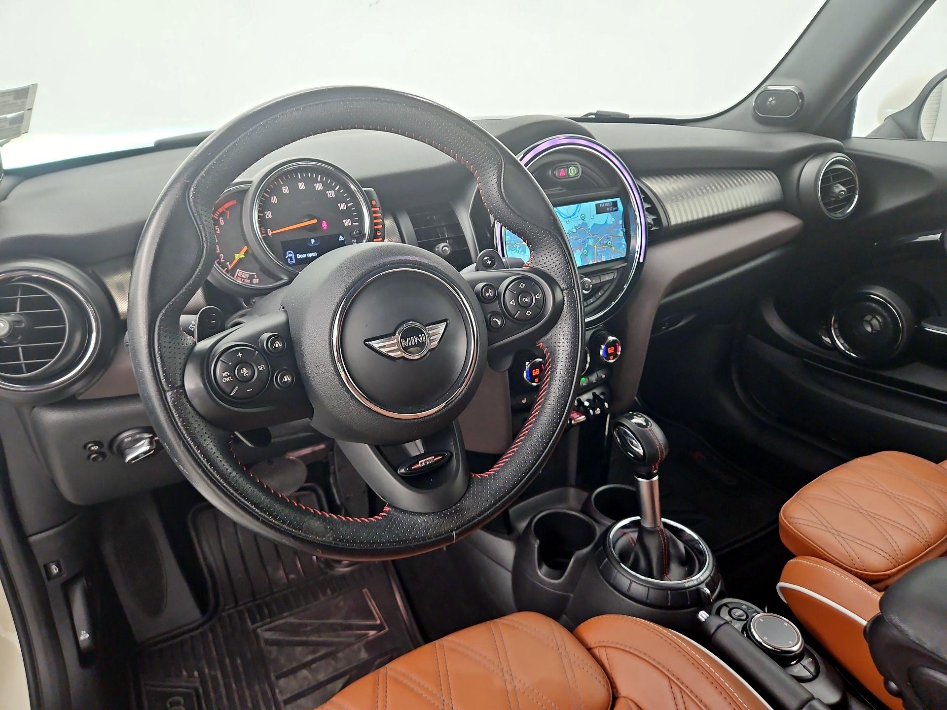 Thumbnail: 2017 MINI Cooper - 9