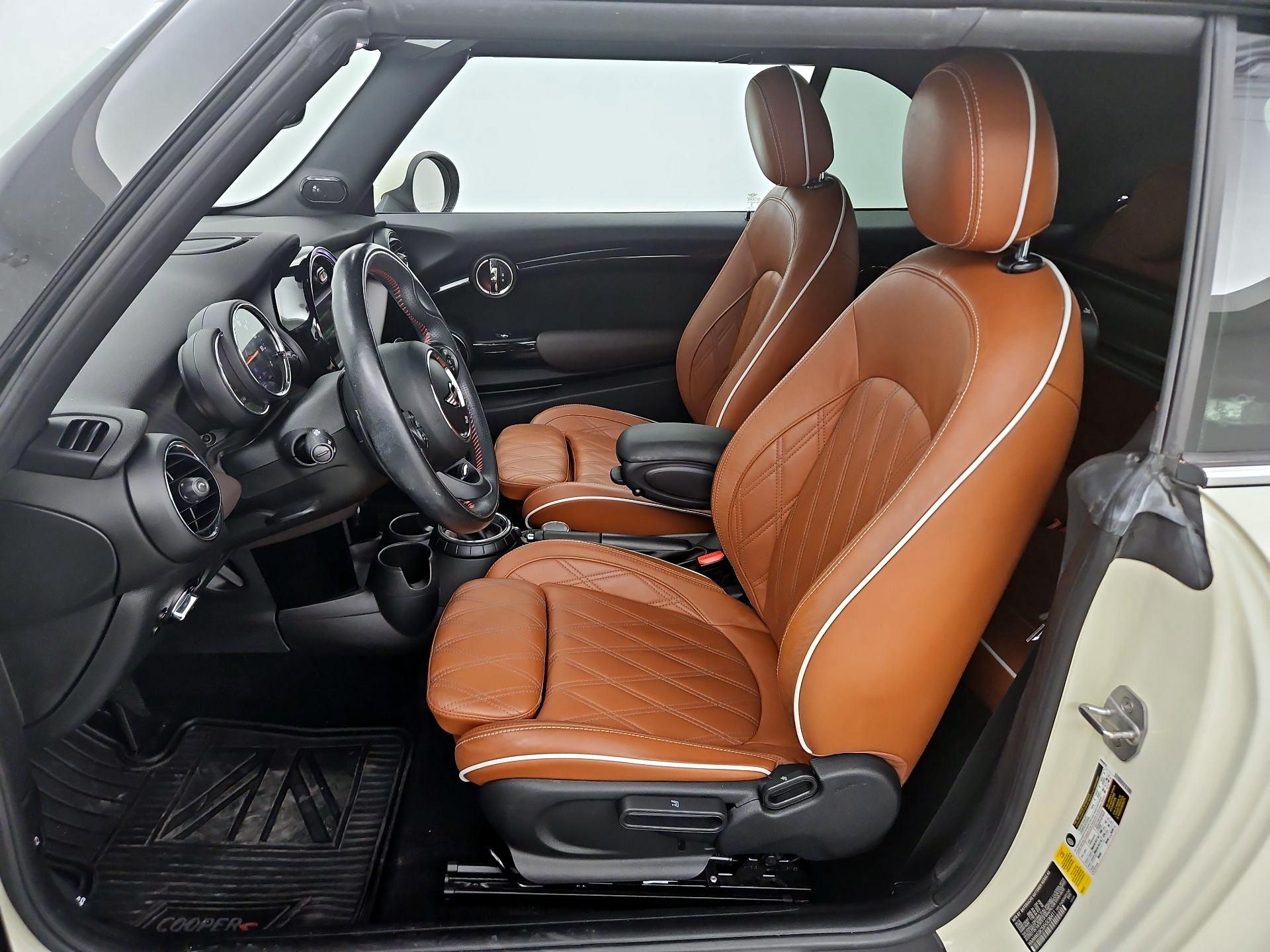 Thumbnail: 2017 MINI Cooper - 11