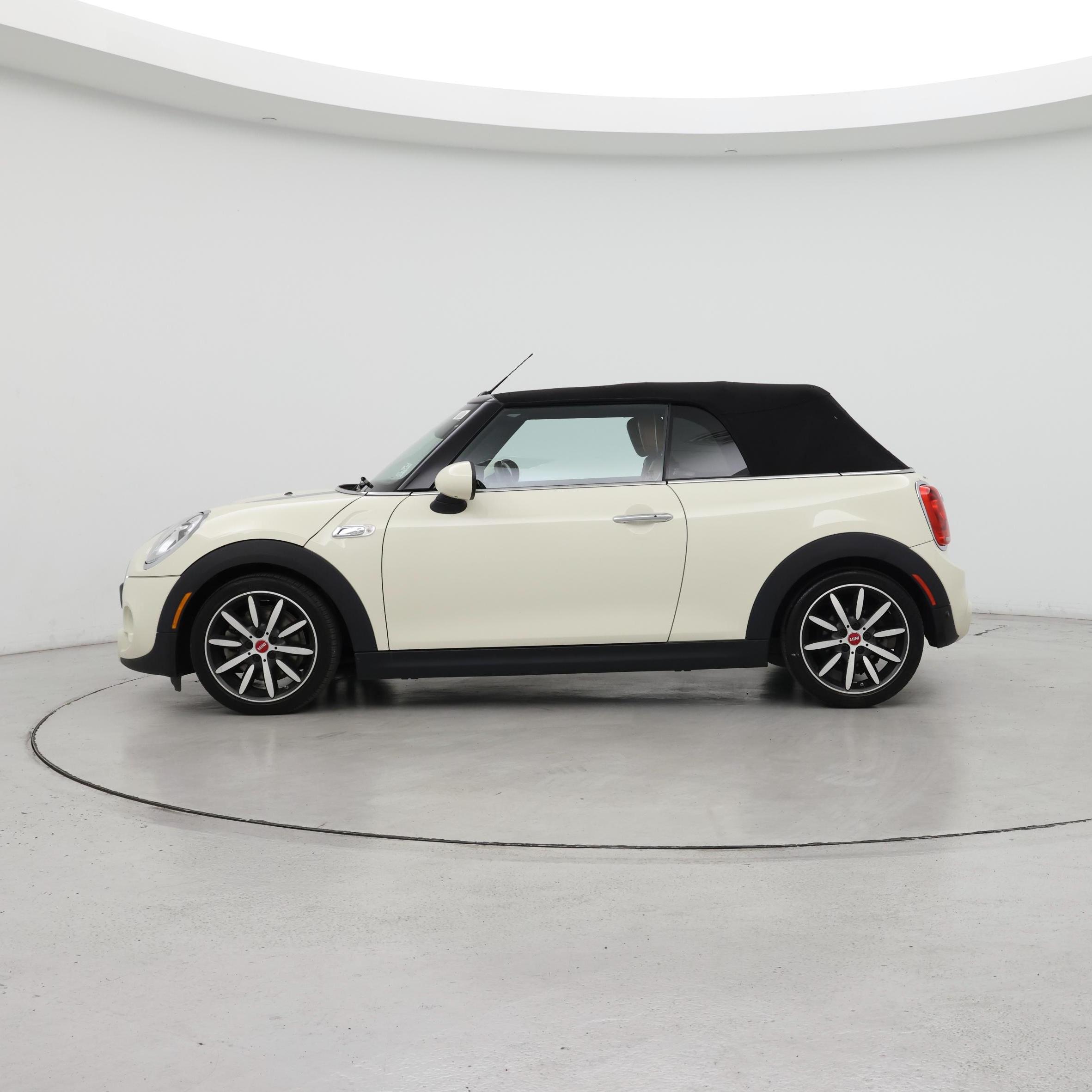 Thumbnail: 2017 MINI Cooper - 3