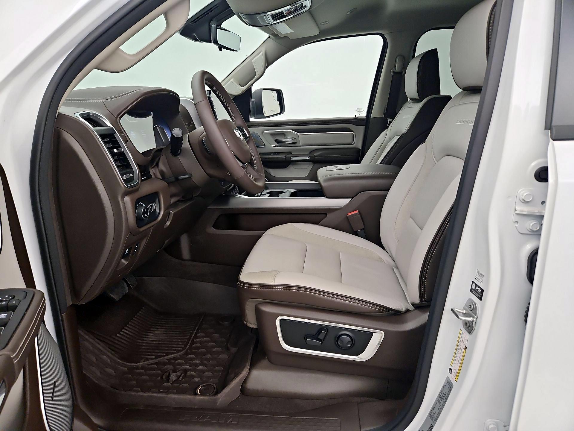 Thumbnail: 2025 RAM 1500 - 11