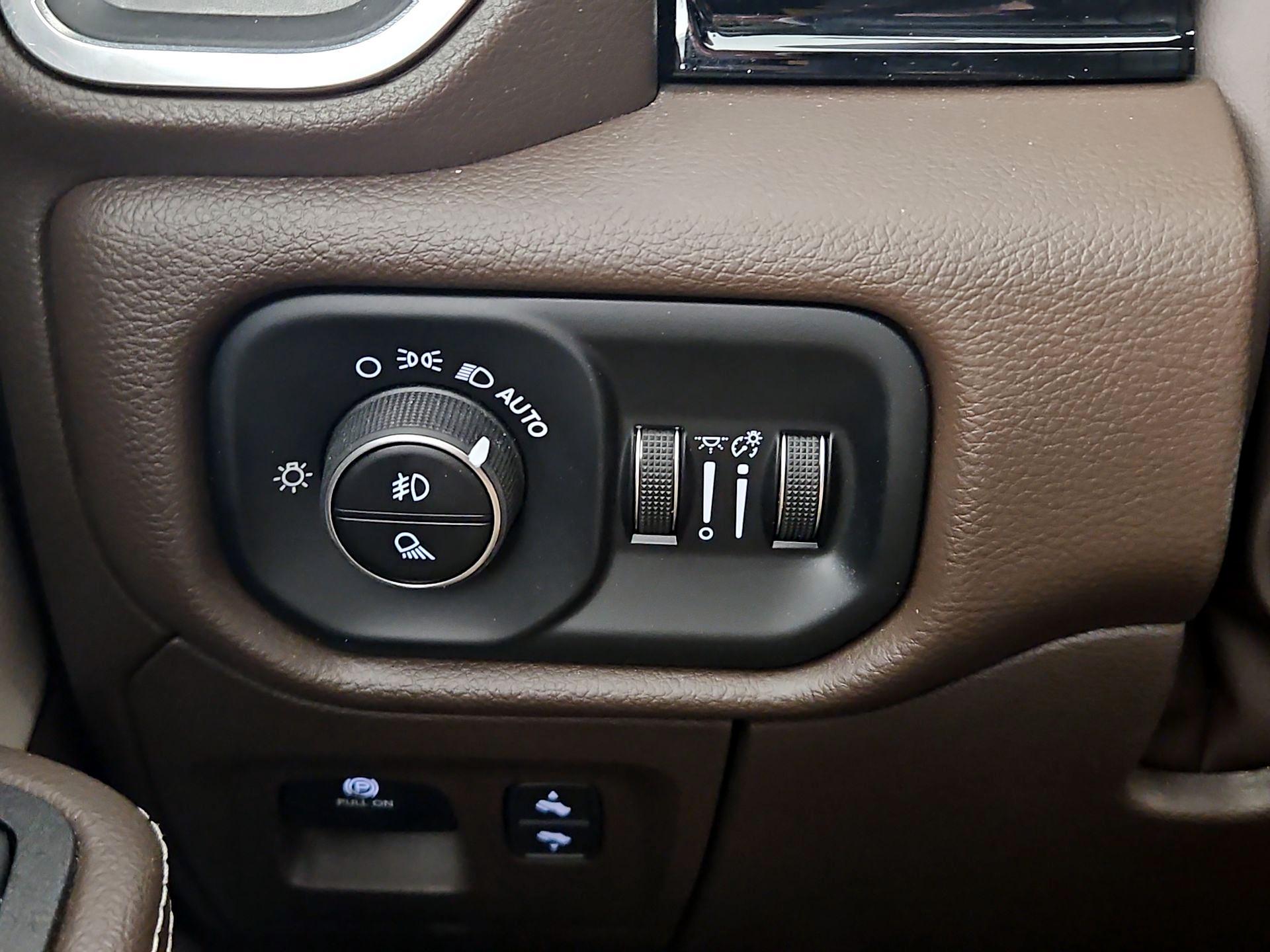 Thumbnail: 2025 RAM 1500 - 13