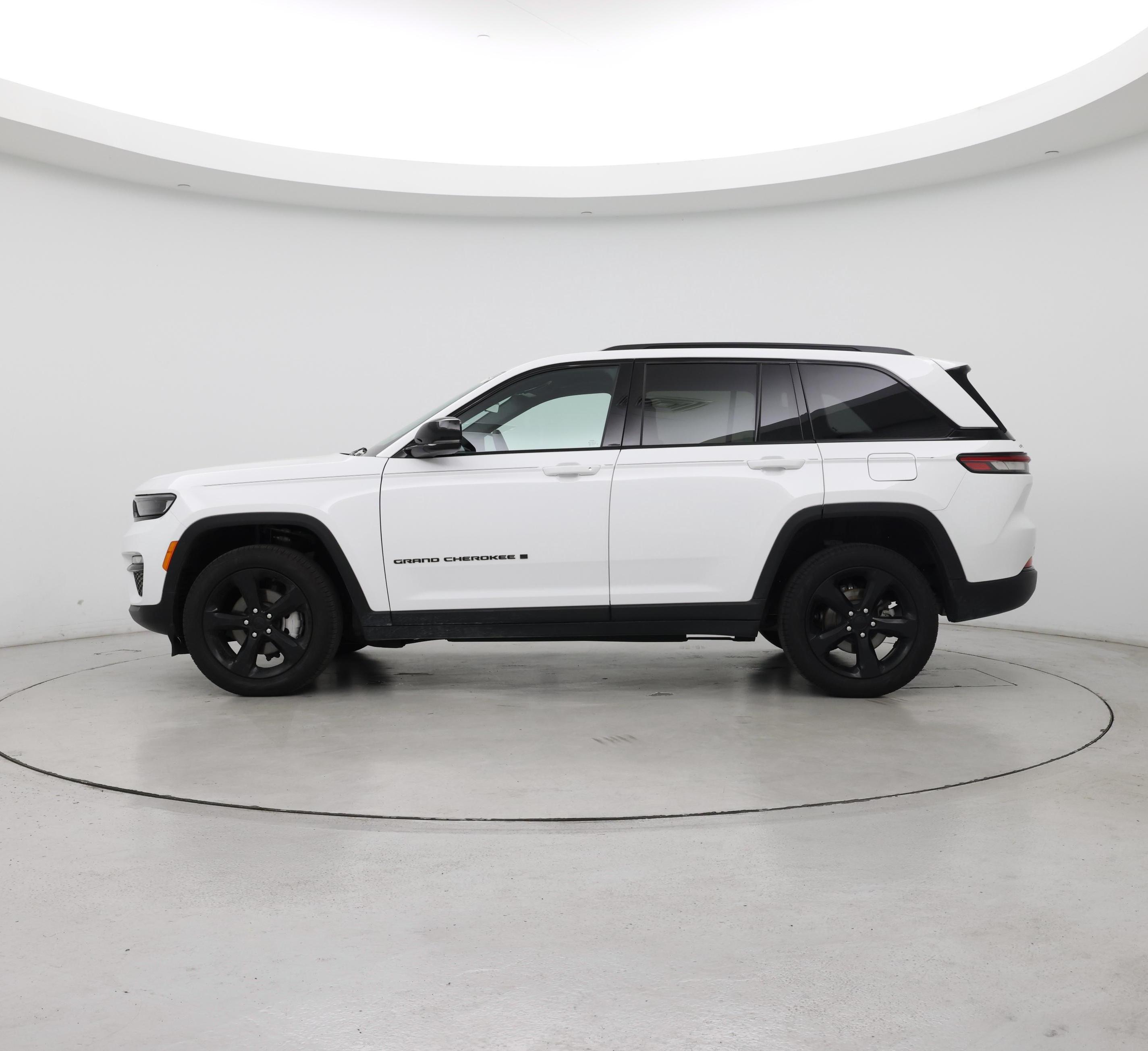 Thumbnail: 2025 Jeep Grand Cherokee - 3