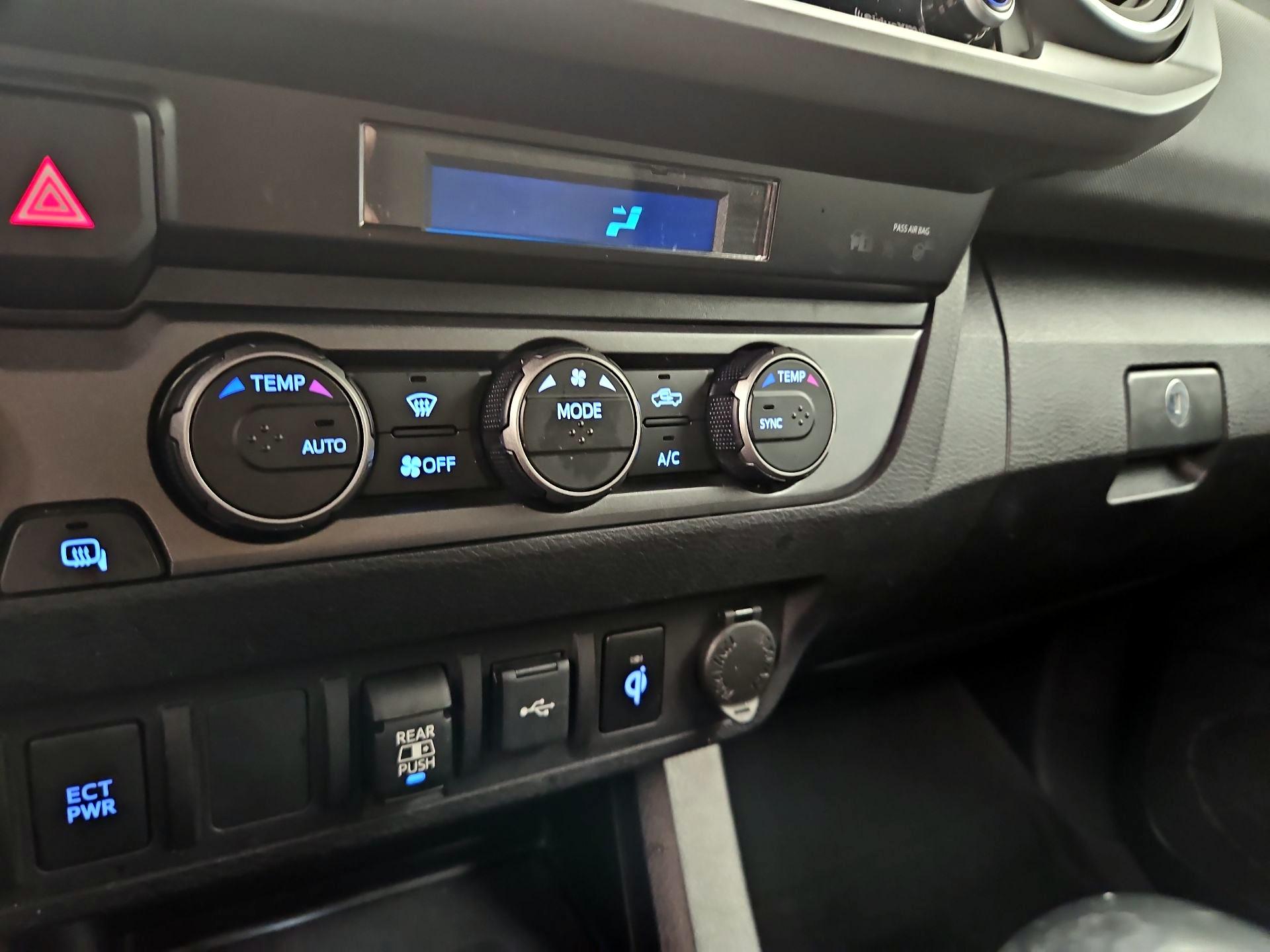 Thumbnail: 2021 Toyota Tacoma - 16