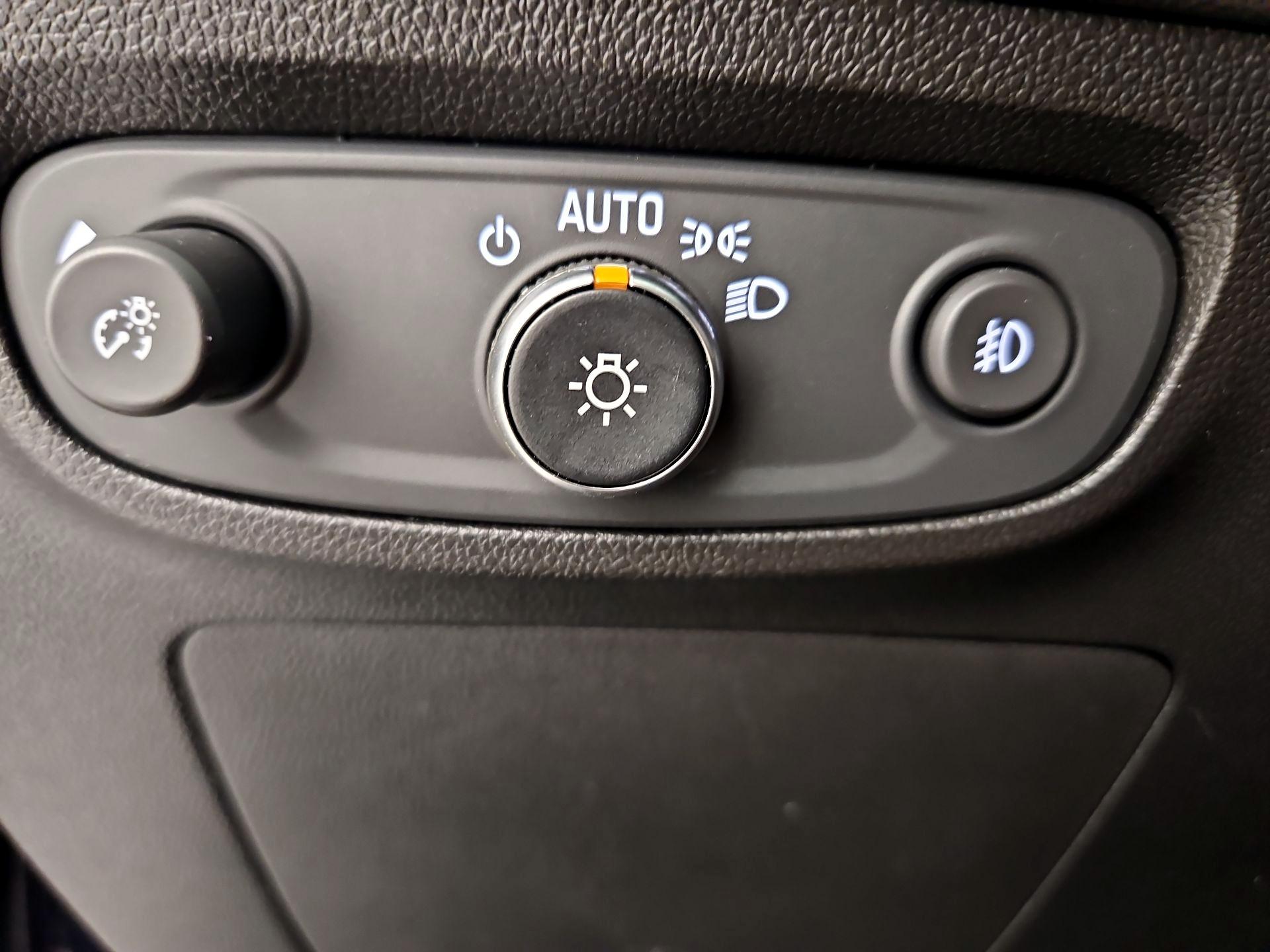 Thumbnail: 2020 Buick Encore GX - 13