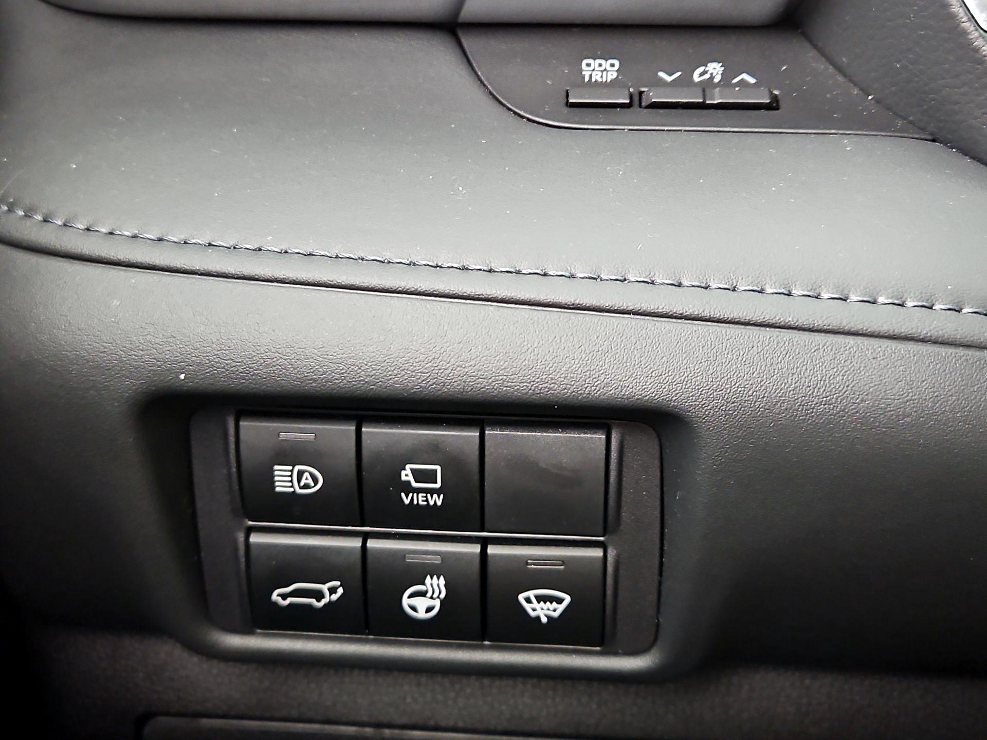 Thumbnail: 2022 Toyota Highlander - 13