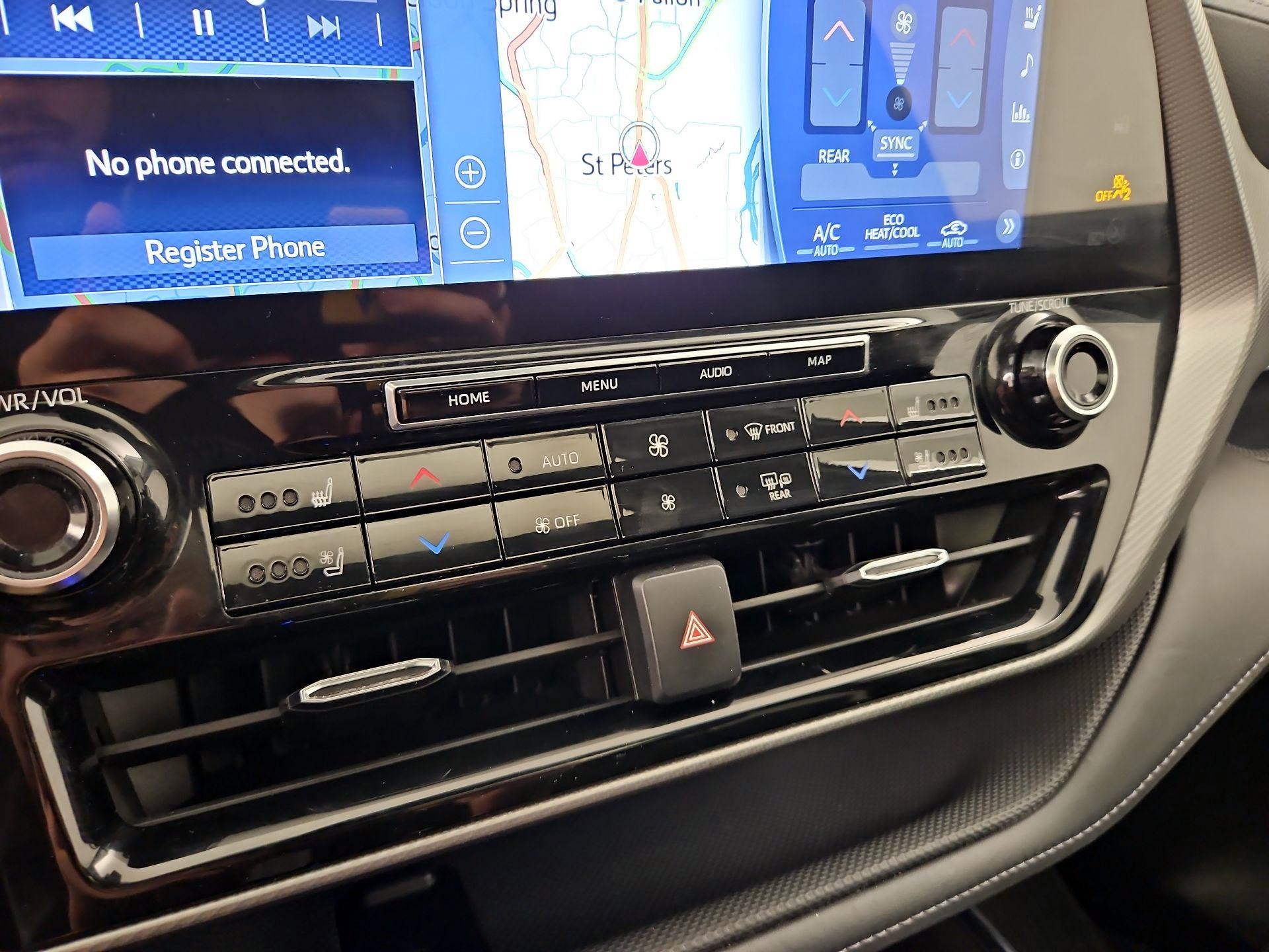 Thumbnail: 2022 Toyota Highlander - 17