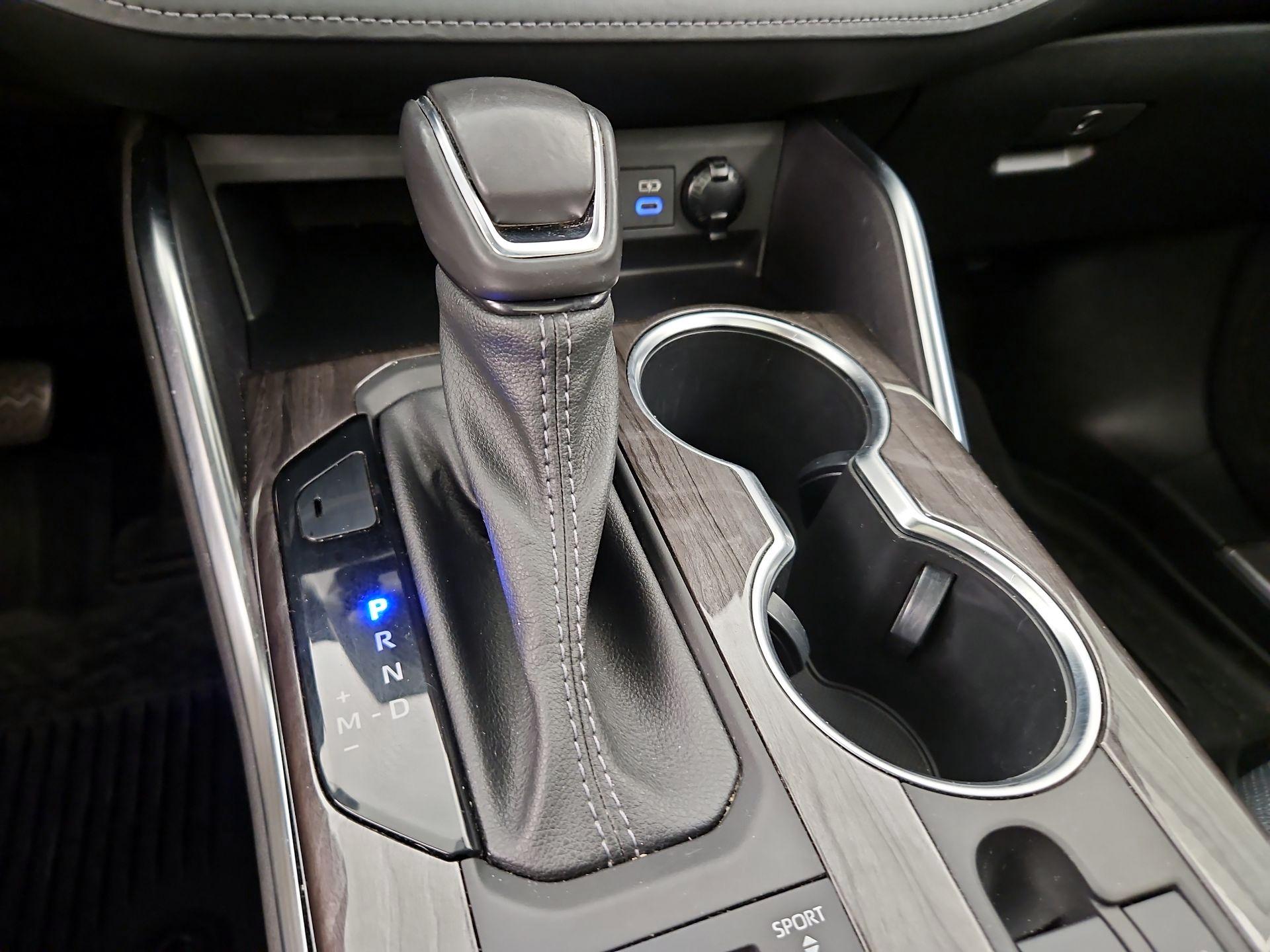 Thumbnail: 2022 Toyota Highlander - 18