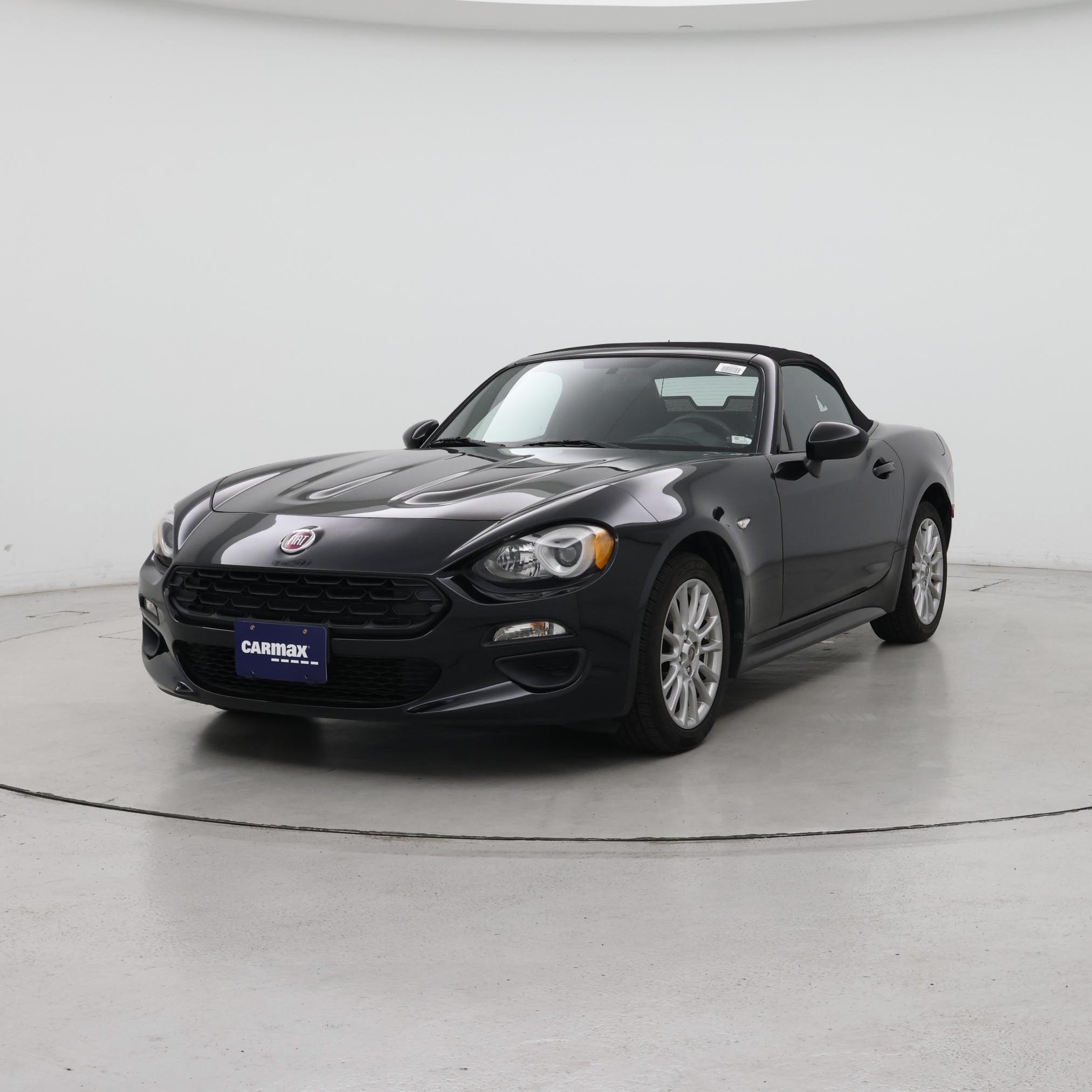 Thumbnail: 2017 Fiat 124 Spider - 4
