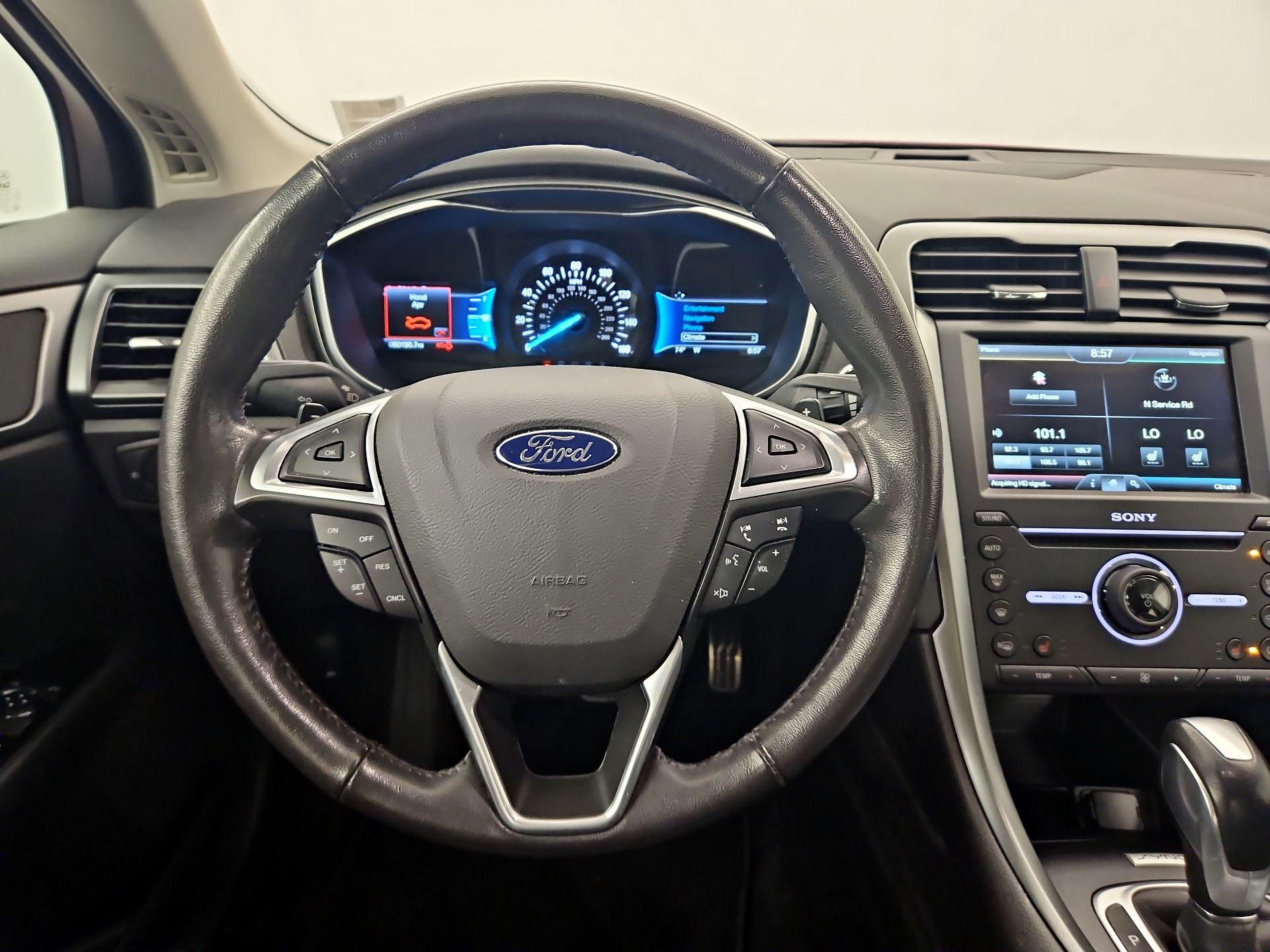 Thumbnail: 2016 Ford Fusion - 10