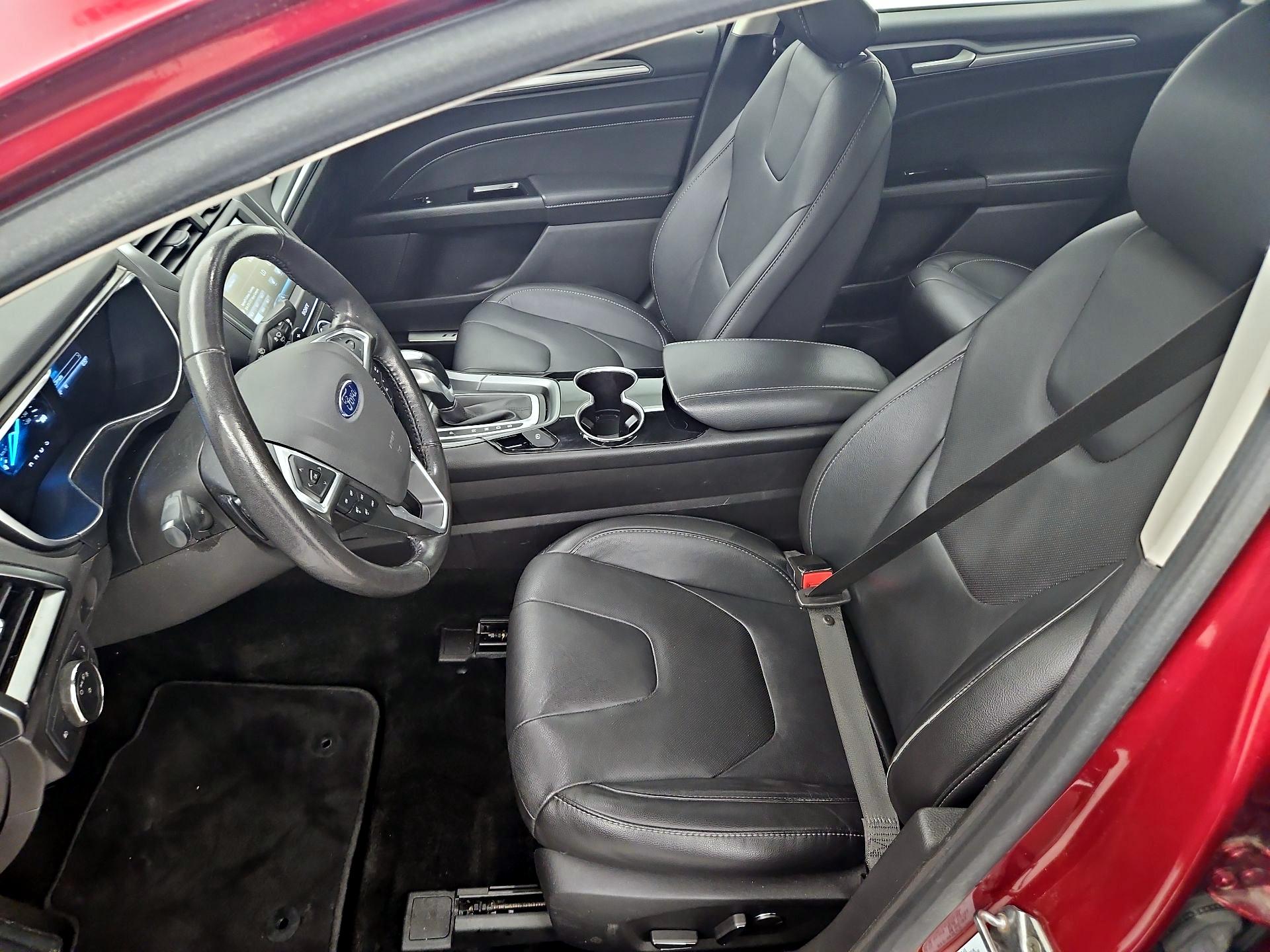 Thumbnail: 2016 Ford Fusion - 11