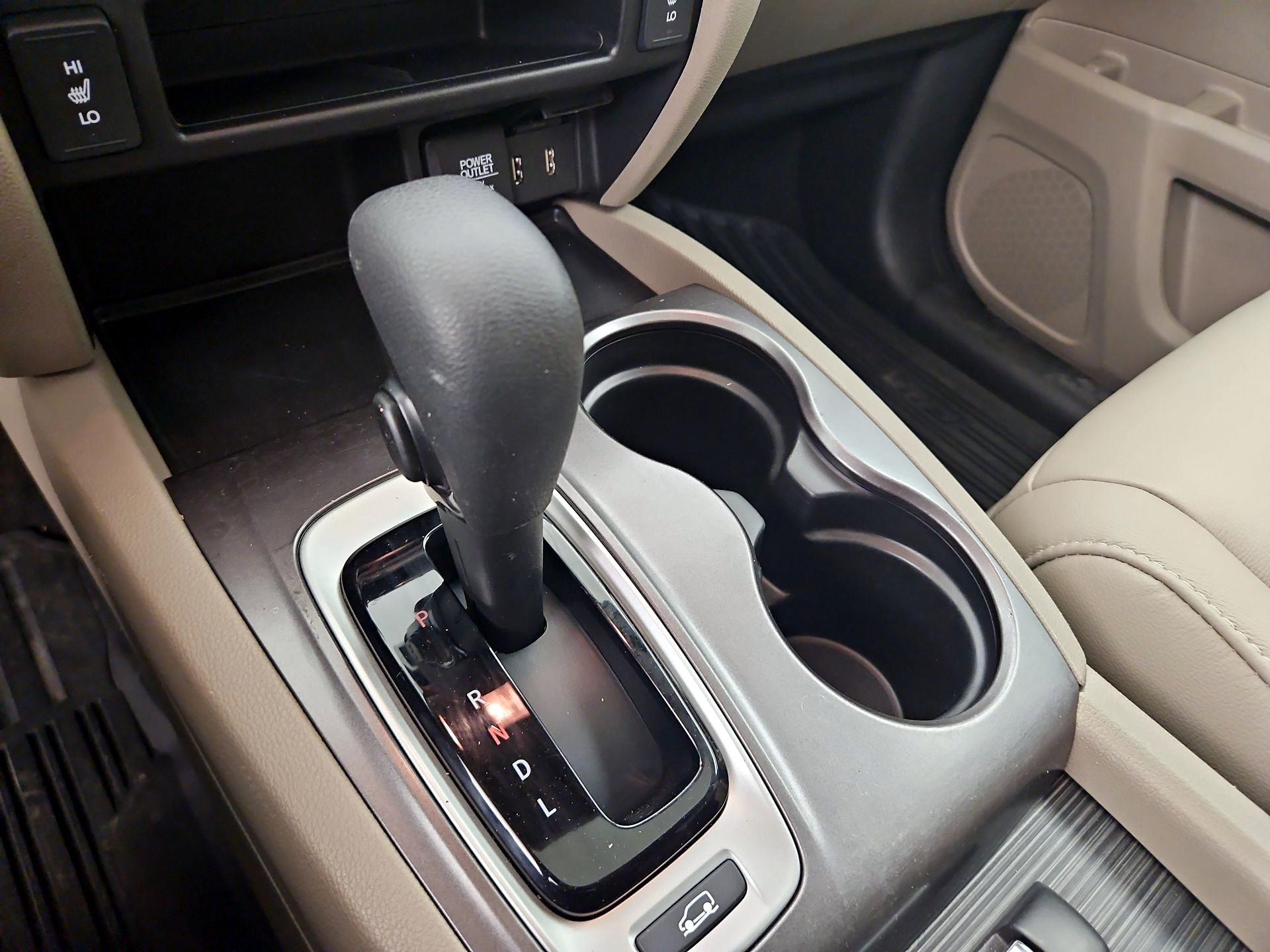 Thumbnail: 2017 Honda Pilot - 17