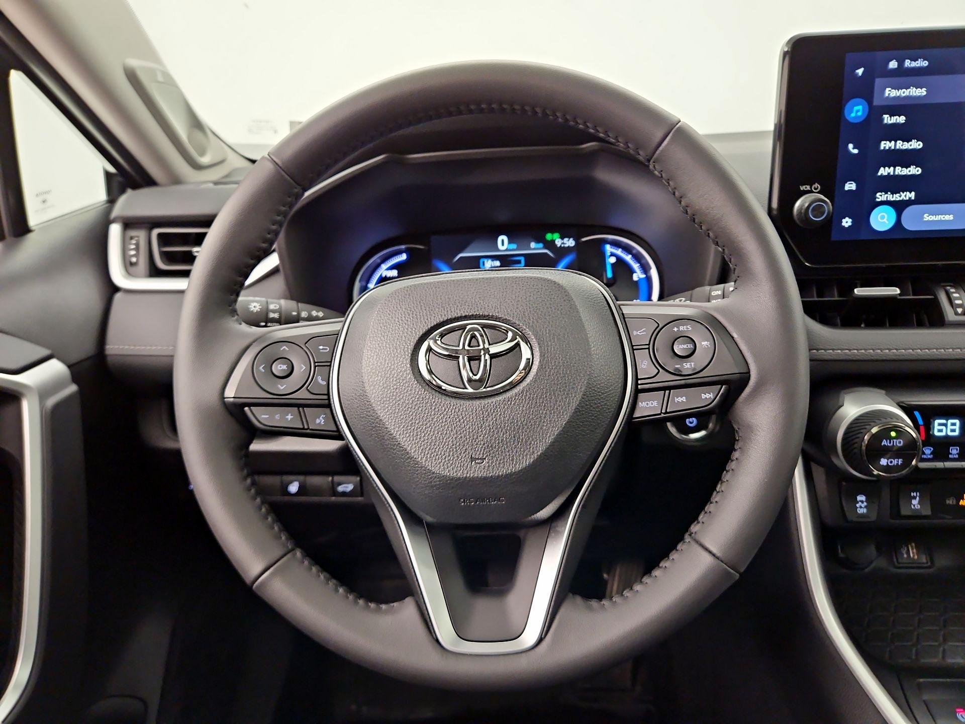 Thumbnail: 2025 Toyota RAV4 - 10