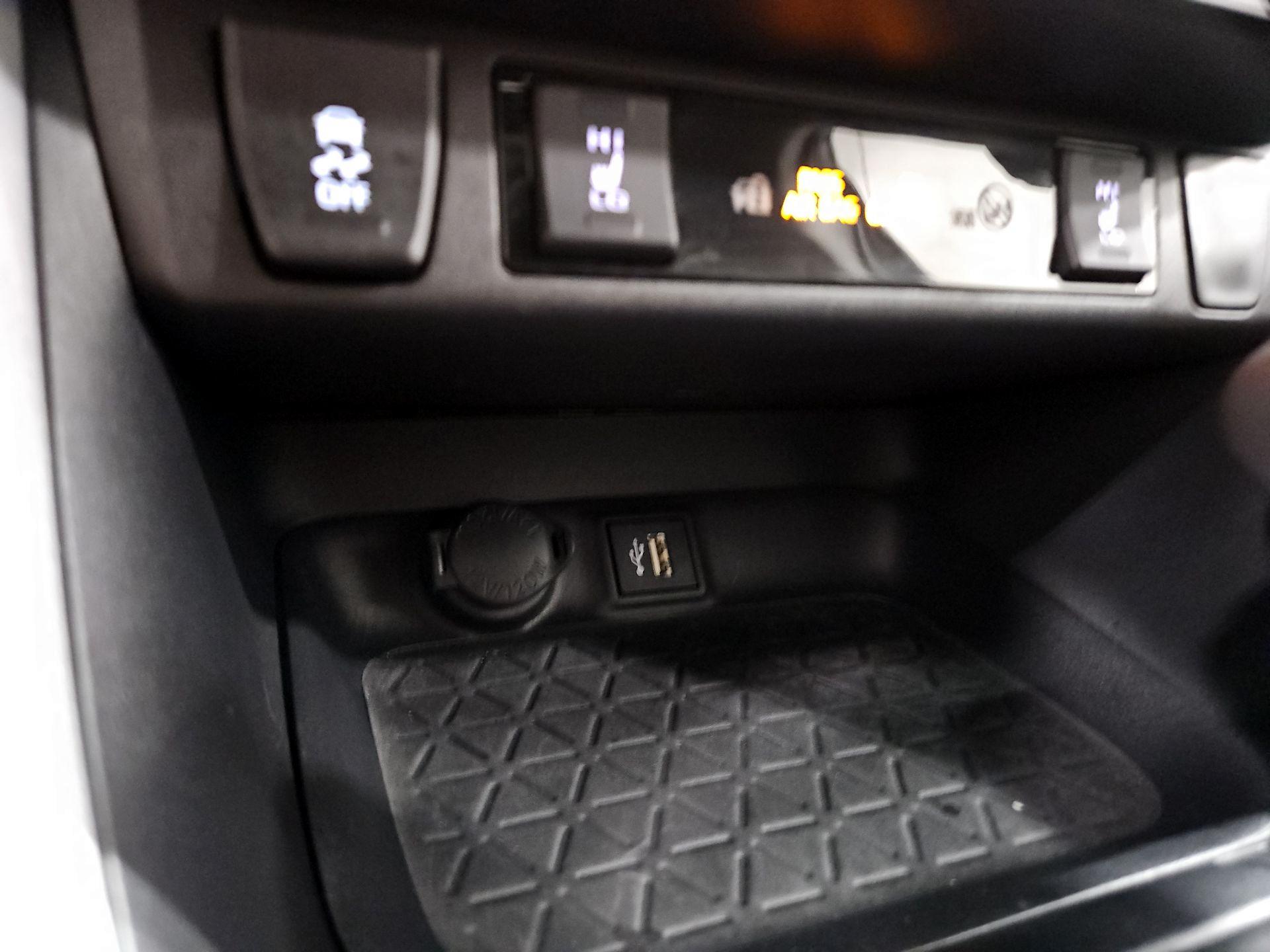 Thumbnail: 2025 Toyota RAV4 - 19