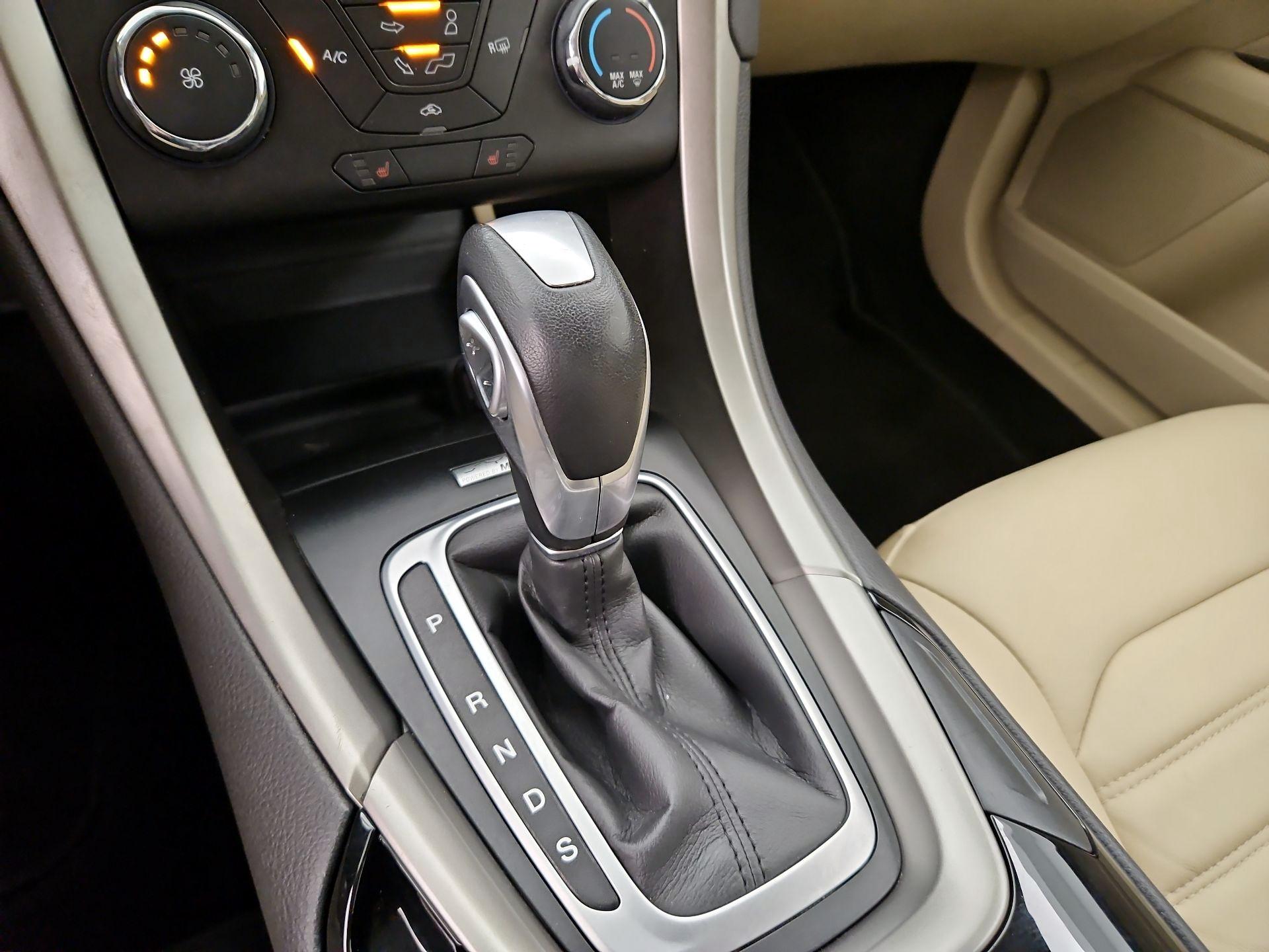 Thumbnail: 2014 Ford Fusion - 16