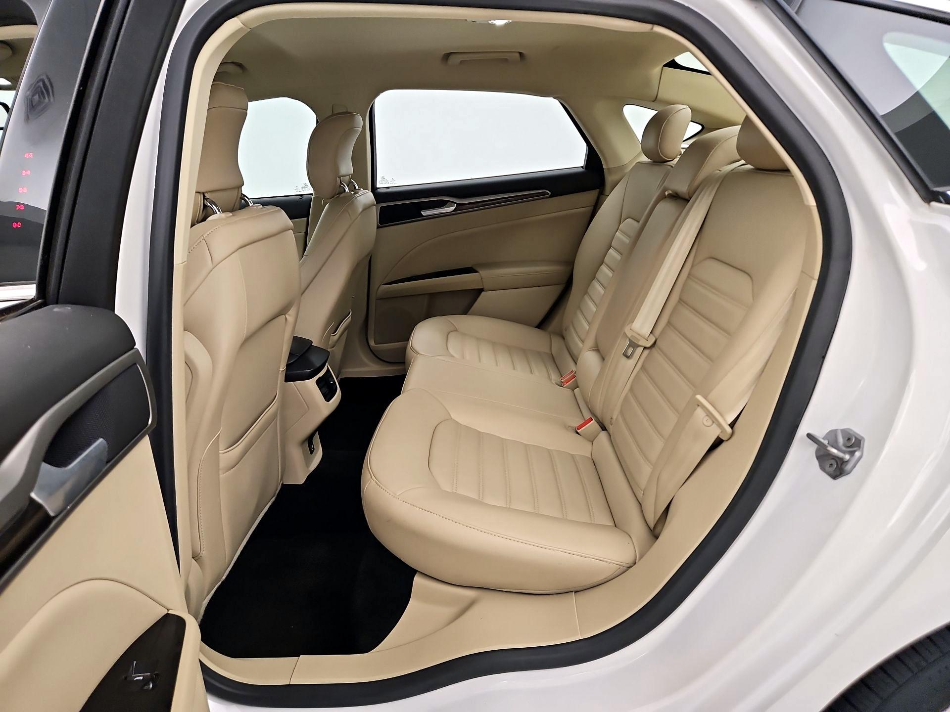 Thumbnail: 2014 Ford Fusion - 18