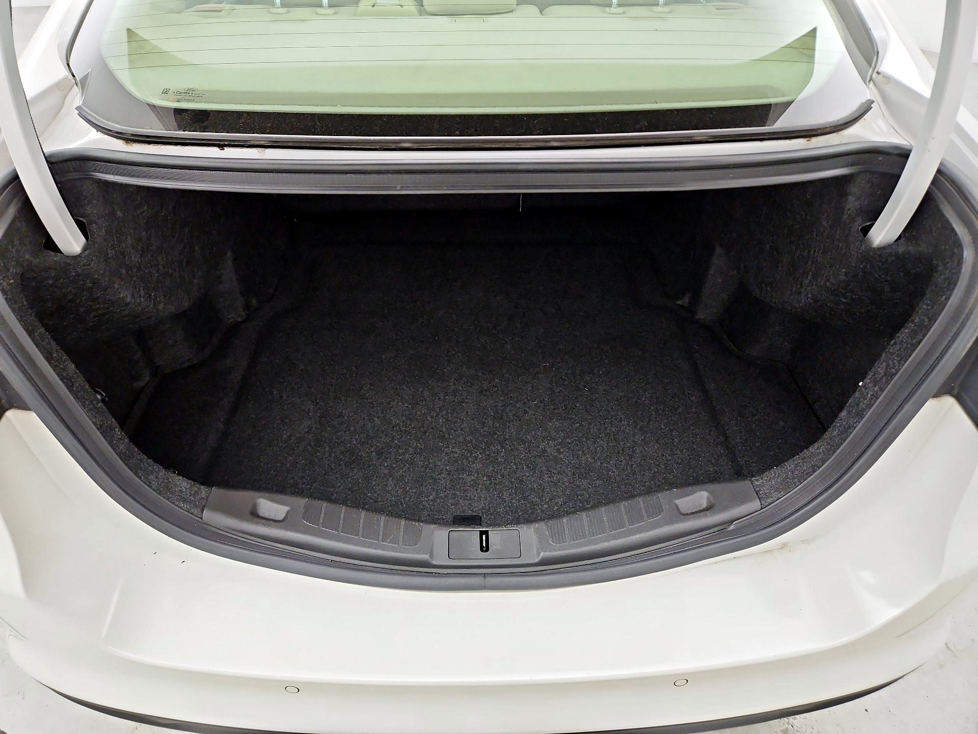 Thumbnail: 2014 Ford Fusion - 19