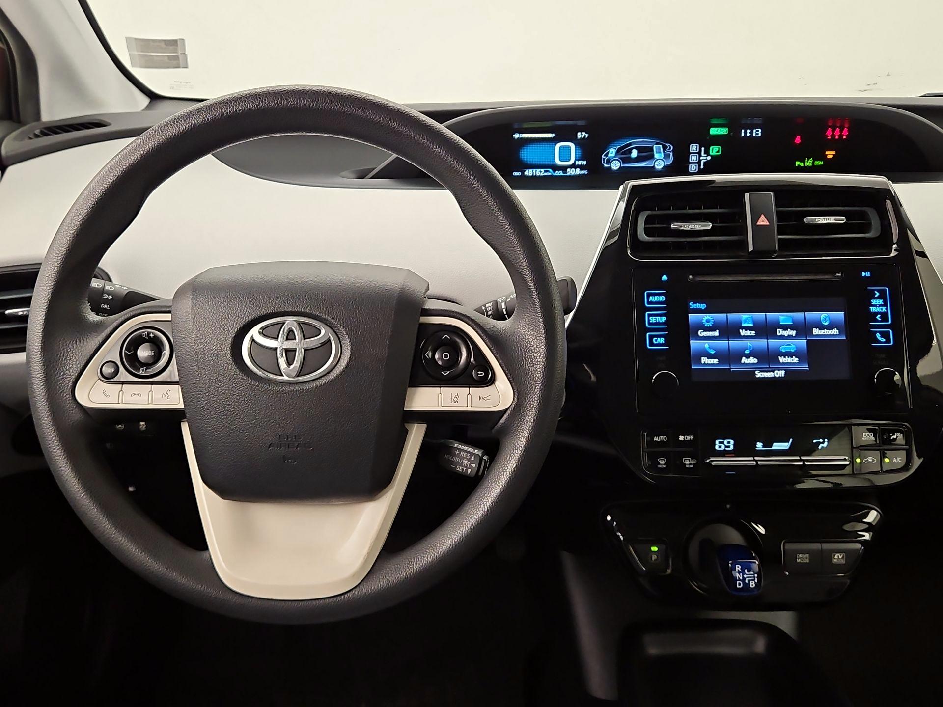 Thumbnail: 2017 Toyota Prius - 10