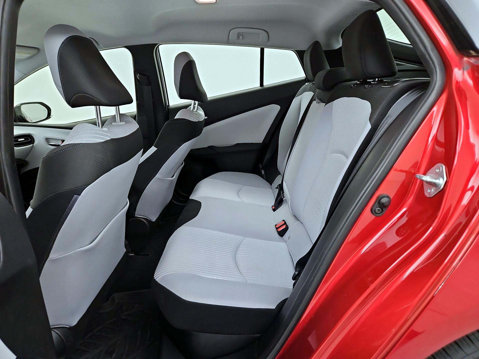 Thumbnail: 2017 Toyota Prius - 19