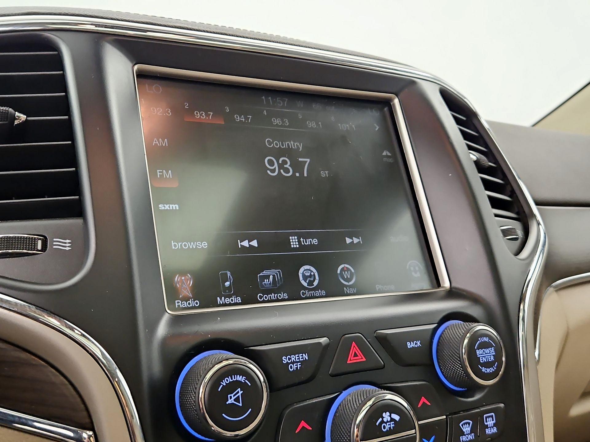 Thumbnail: 2014 Jeep Grand Cherokee - 16