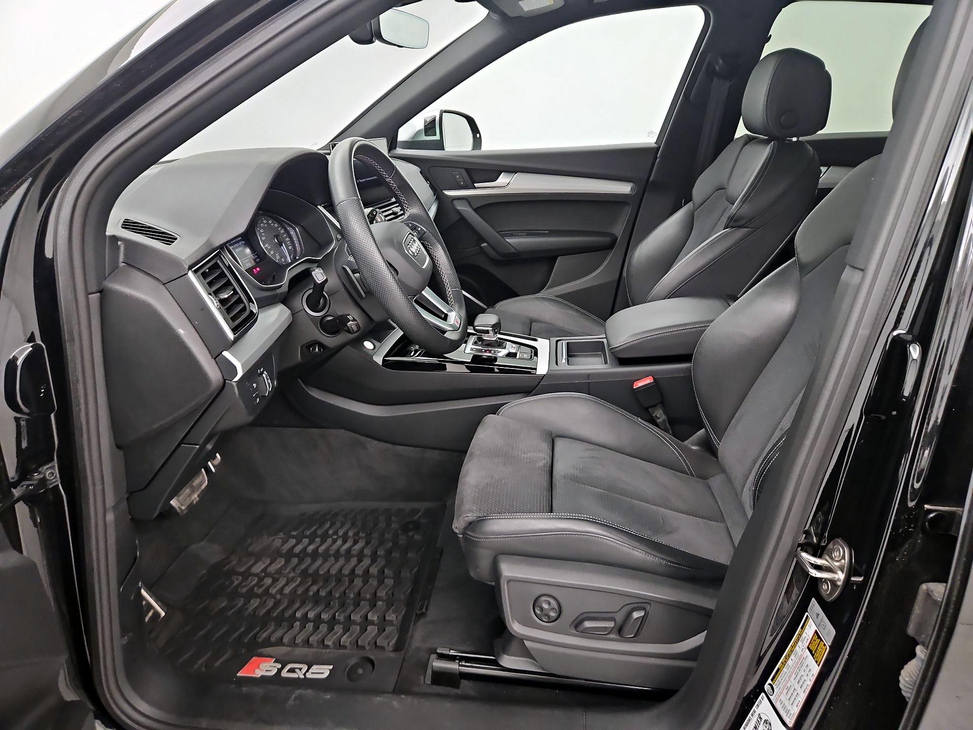 Thumbnail: 2021 Audi SQ5 - 11