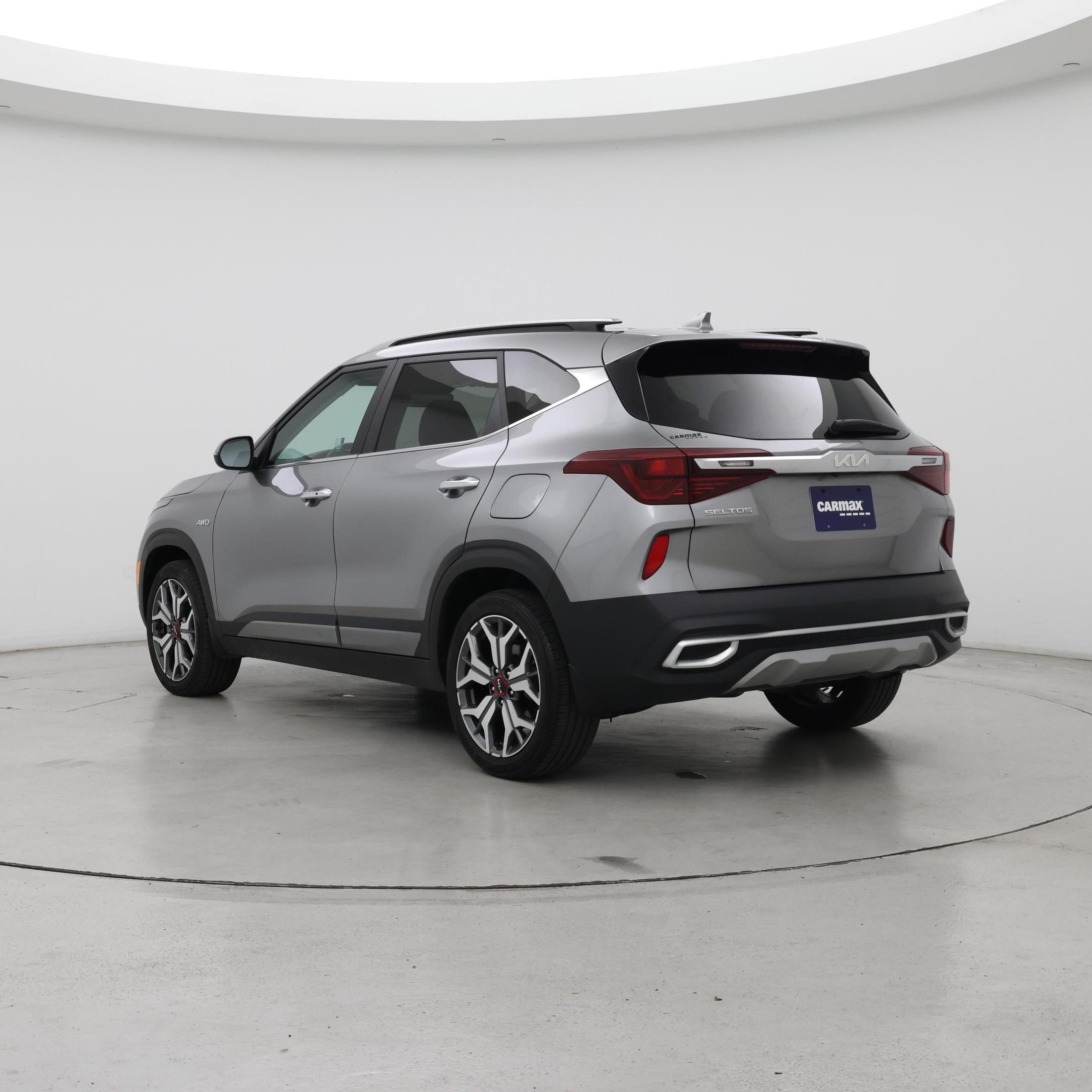Thumbnail: 2023 Kia Seltos - 2