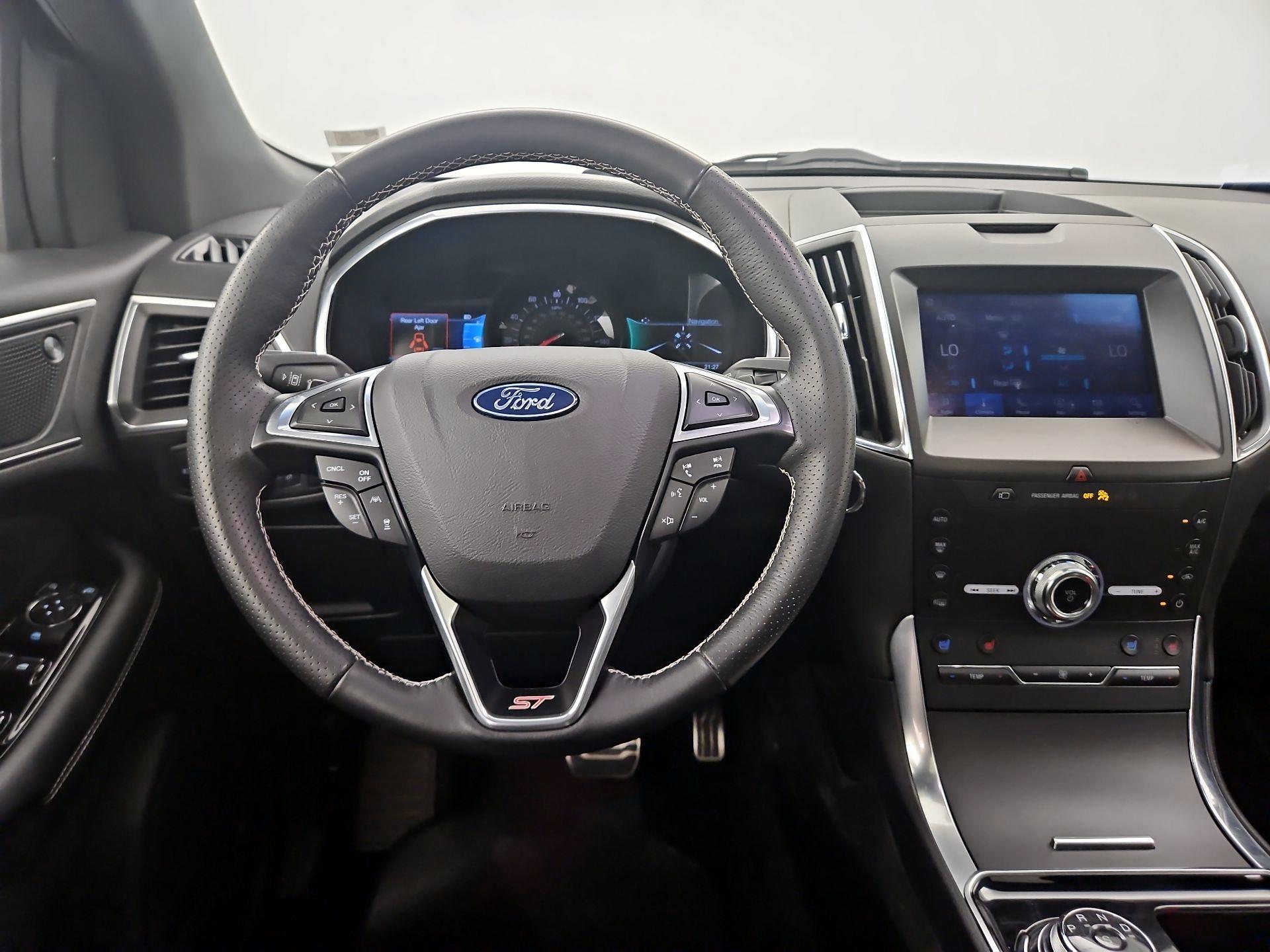 Thumbnail: 2020 Ford Edge - 10