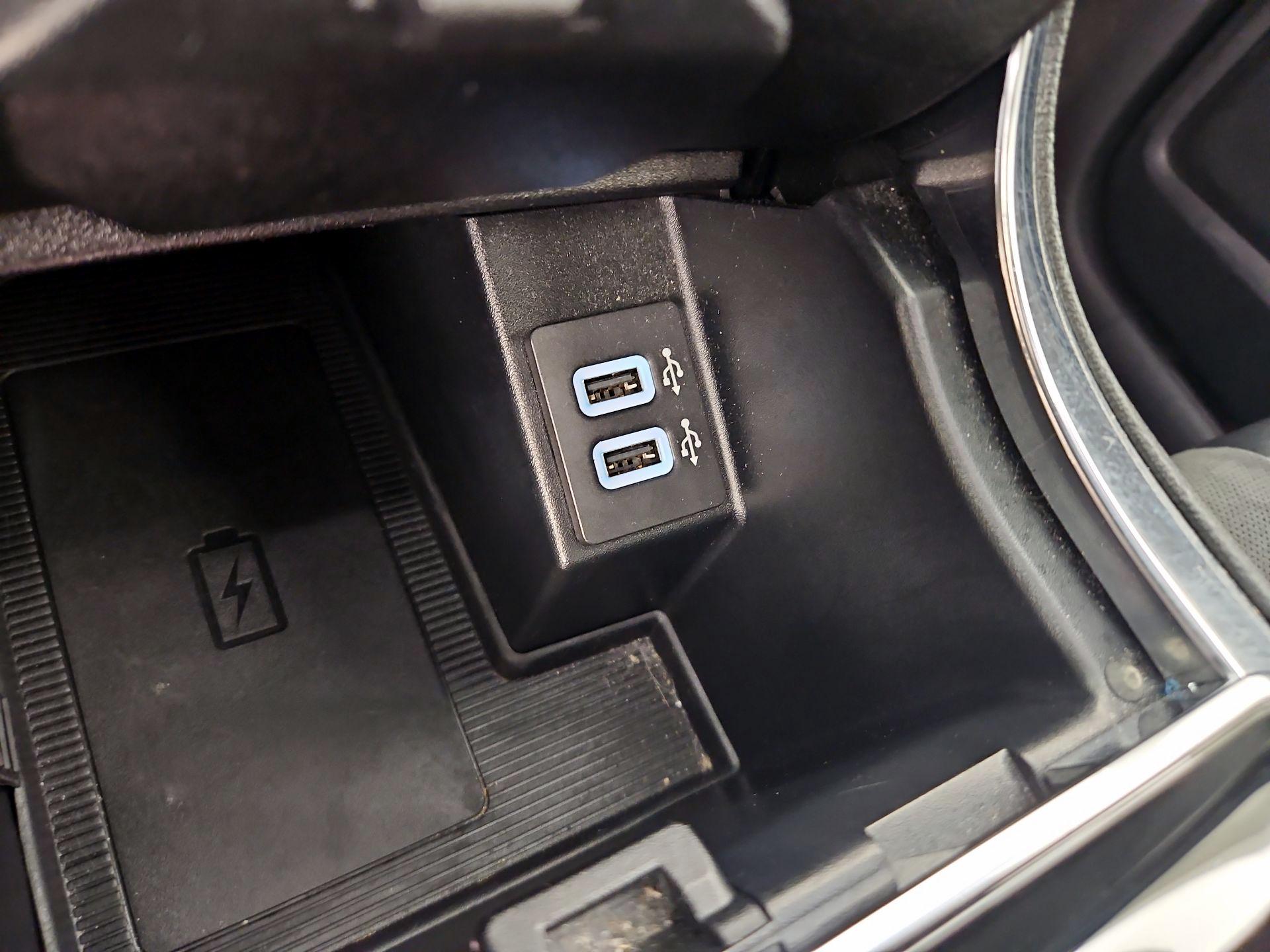 Thumbnail: 2020 Ford Edge - 18