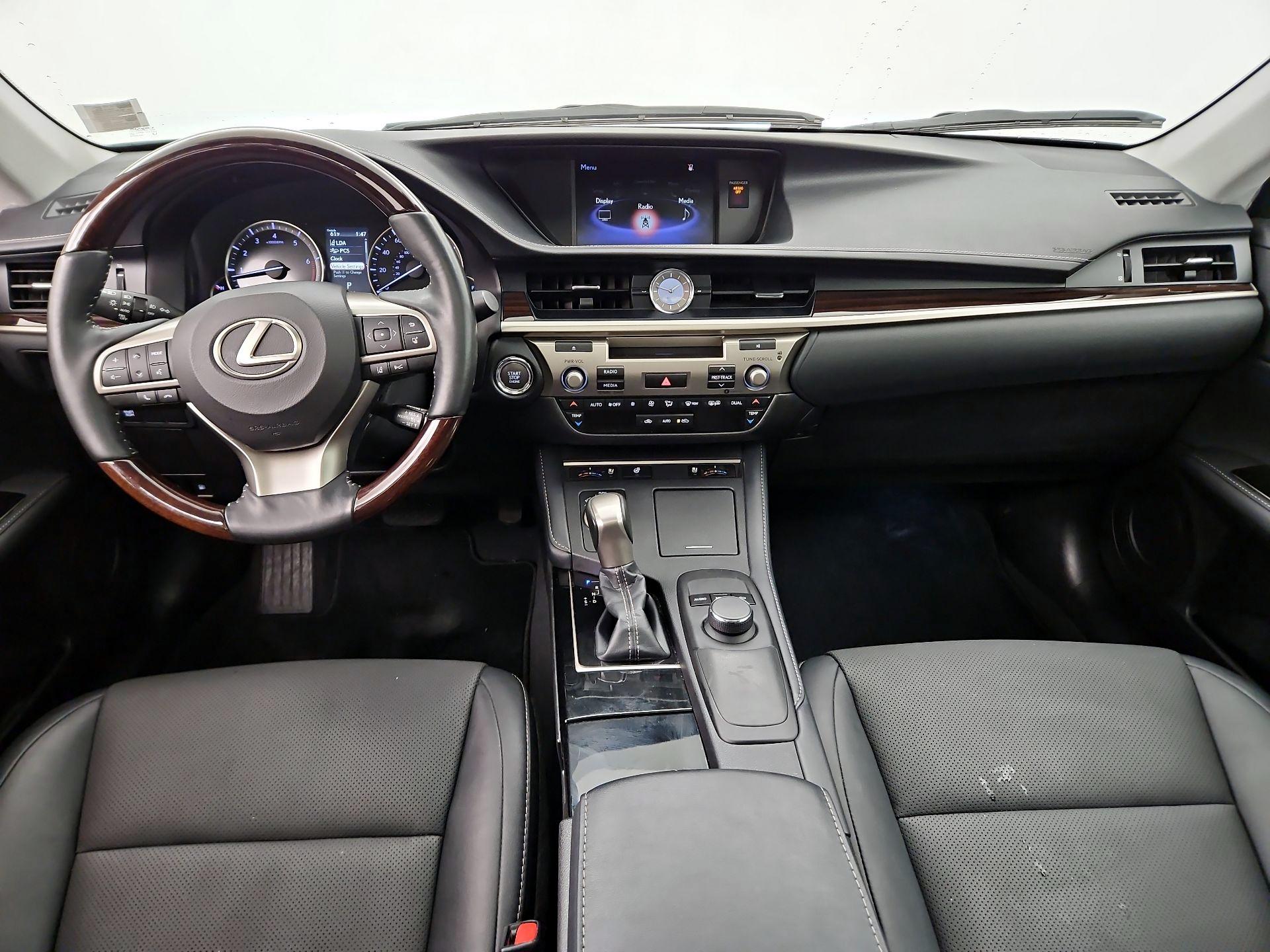 Thumbnail: 2018 Lexus ES - 9