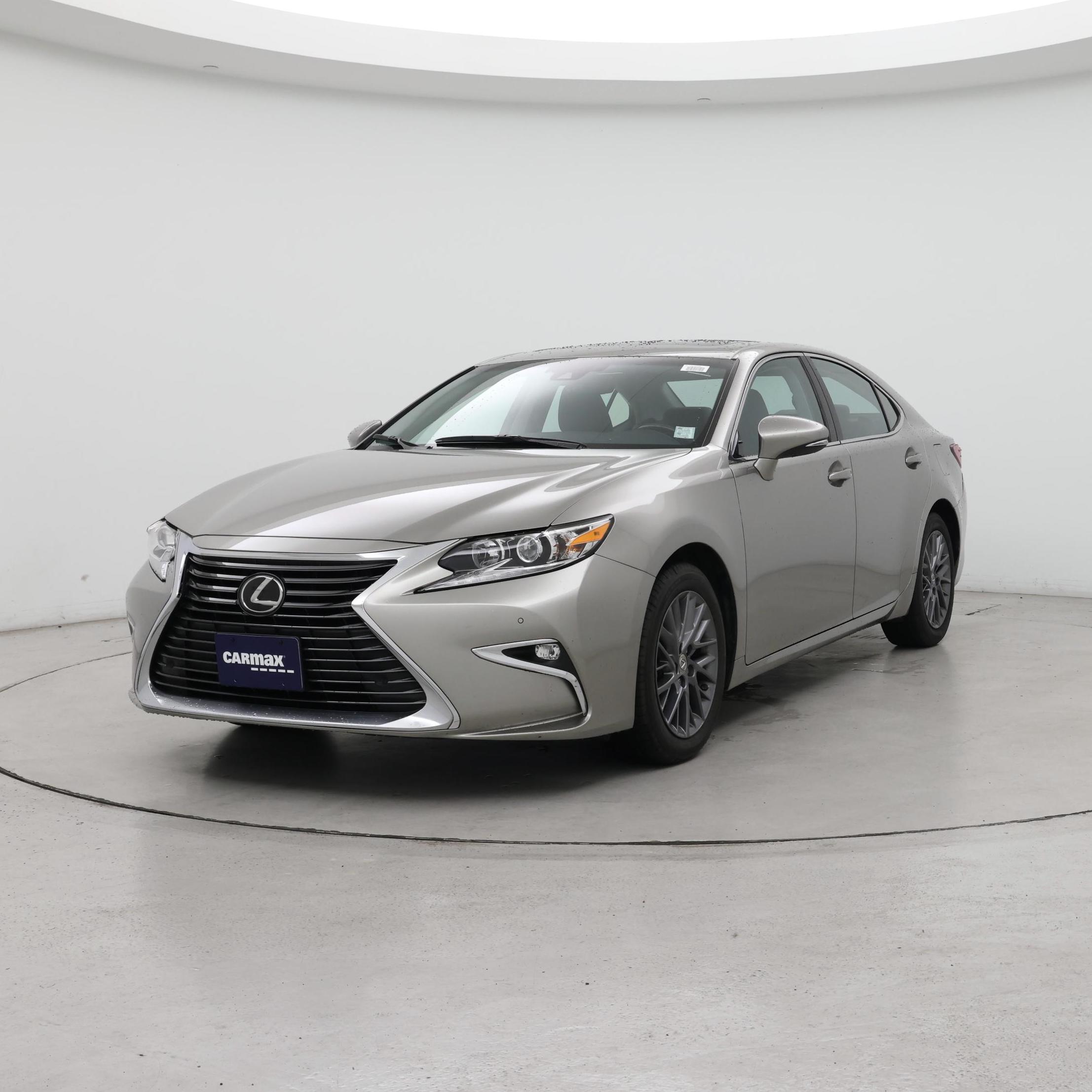 Thumbnail: 2018 Lexus ES - 4