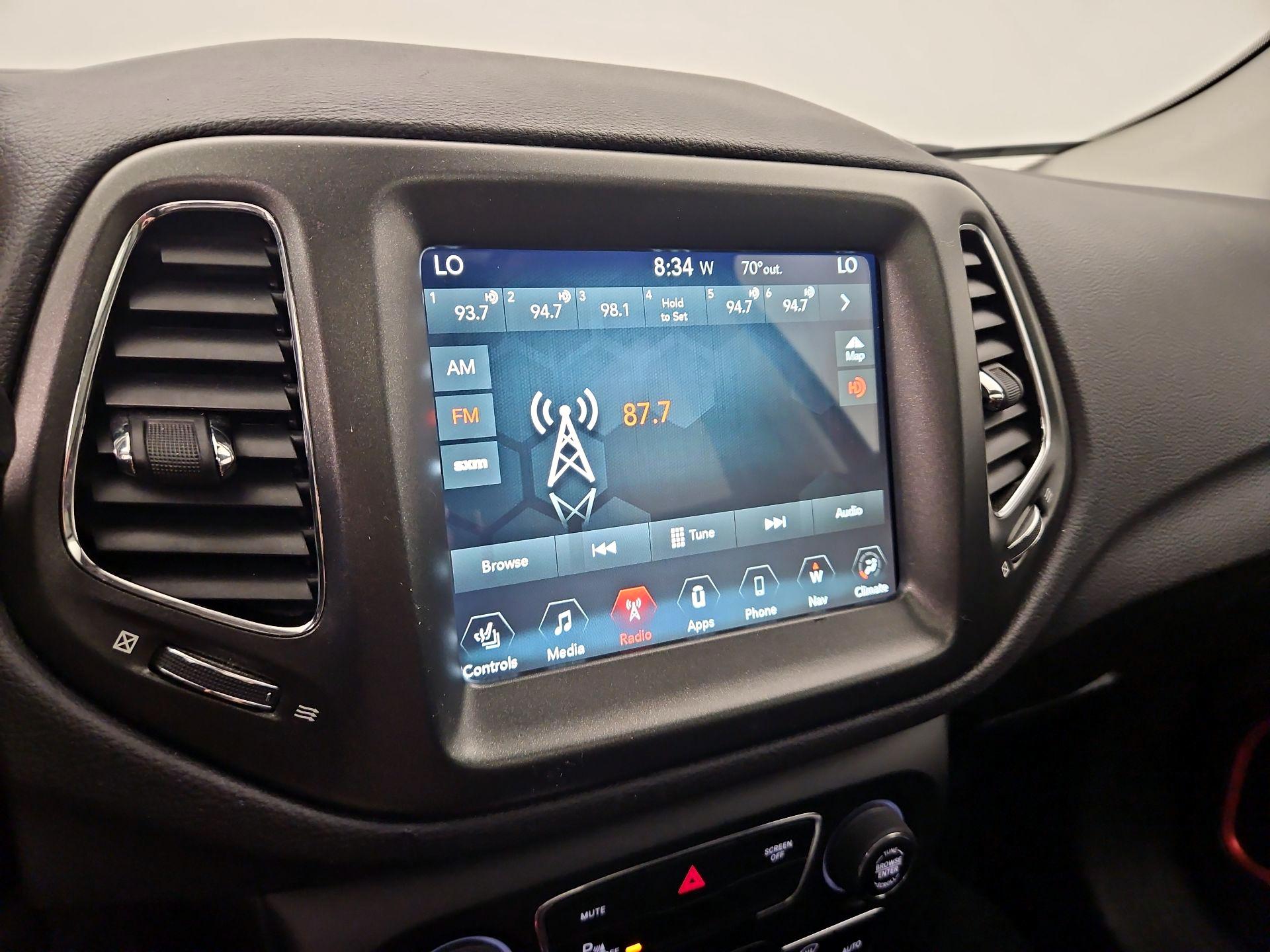 Thumbnail: 2017 Jeep Compass - 16