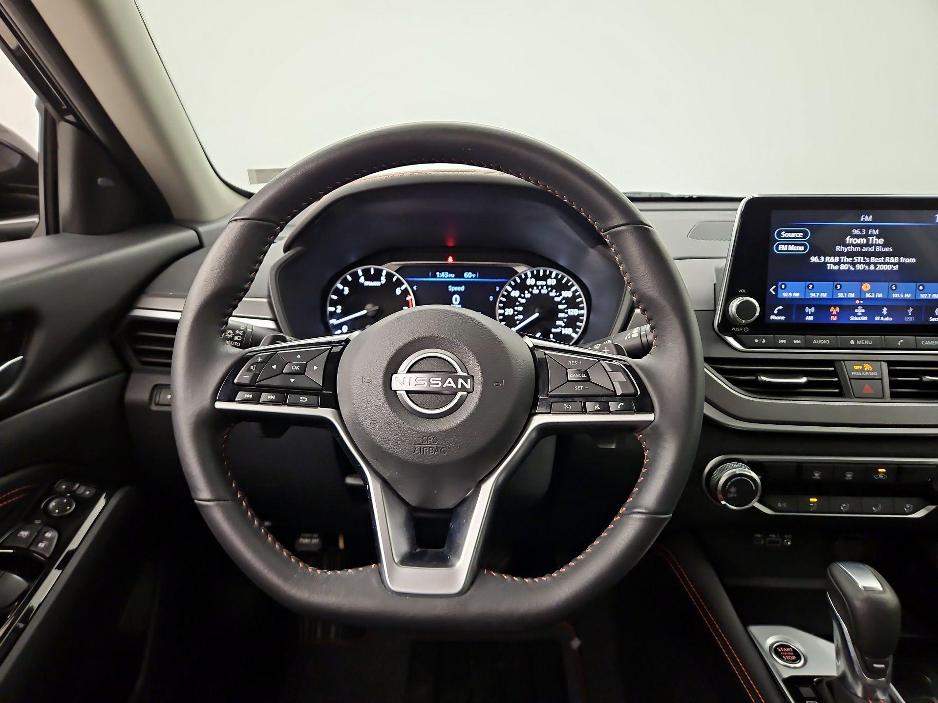 Thumbnail: 2023 Nissan Altima - 10