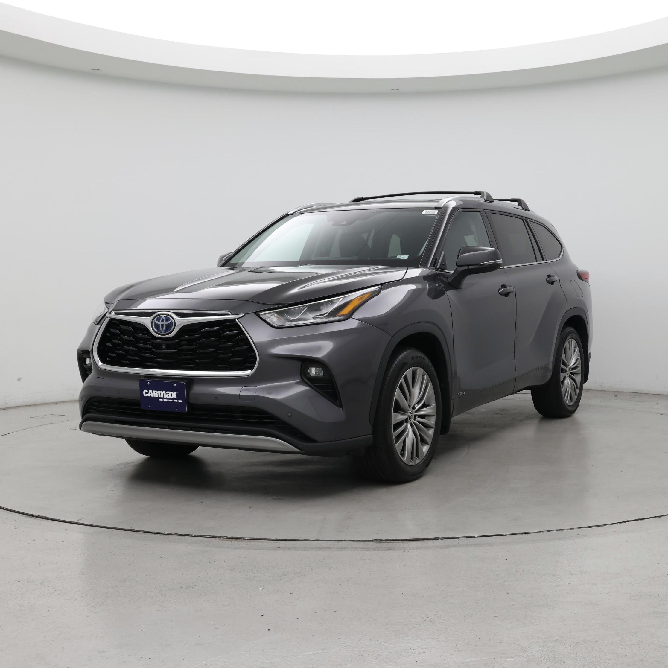 Thumbnail: 2022 Toyota Highlander - 4