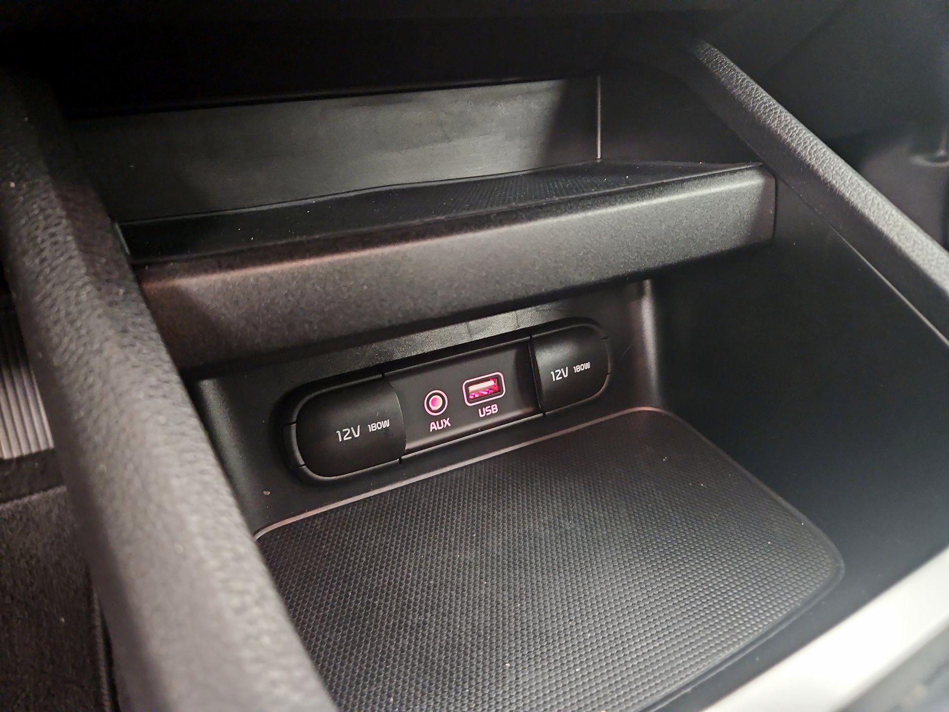 Thumbnail: 2021 Kia Forte - 18