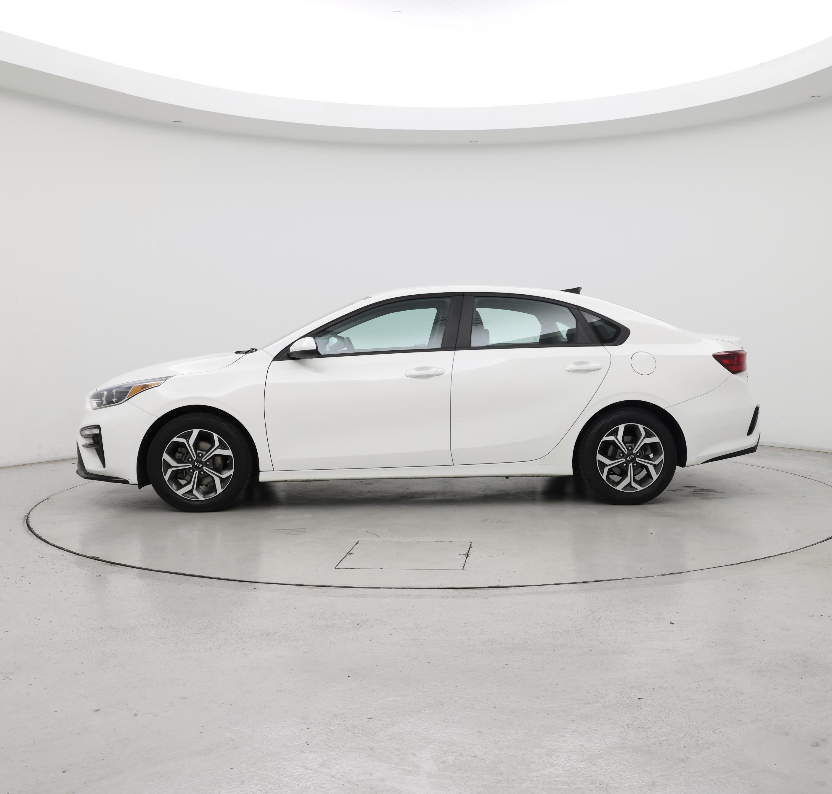 Thumbnail: 2021 Kia Forte - 3