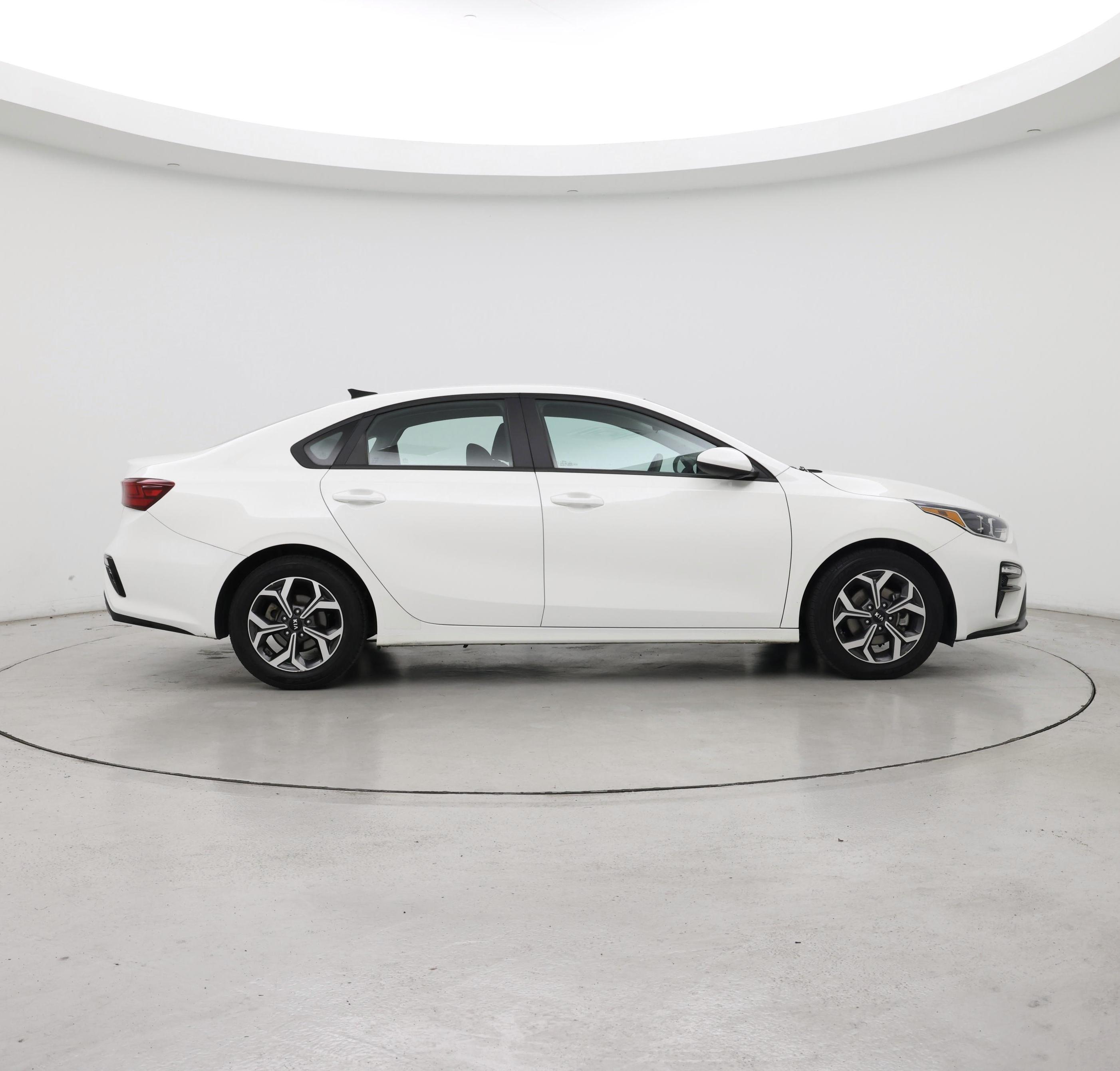 Thumbnail: 2021 Kia Forte - 7