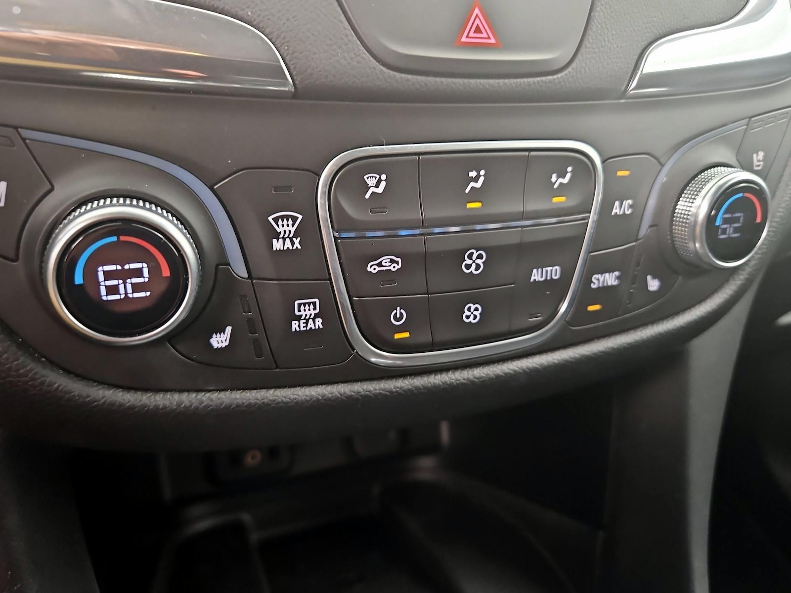 2018 Chevrolet Equinox Premier - Photo 17