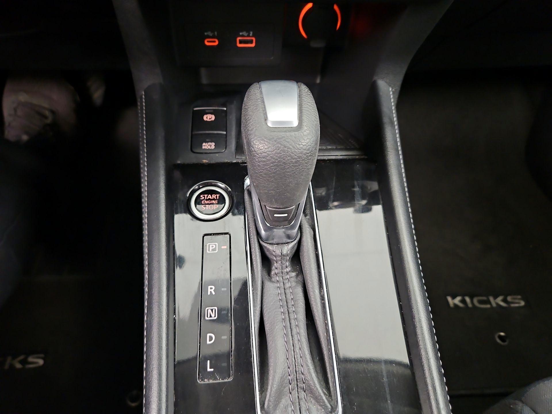 Thumbnail: 2023 Nissan Kicks - 16