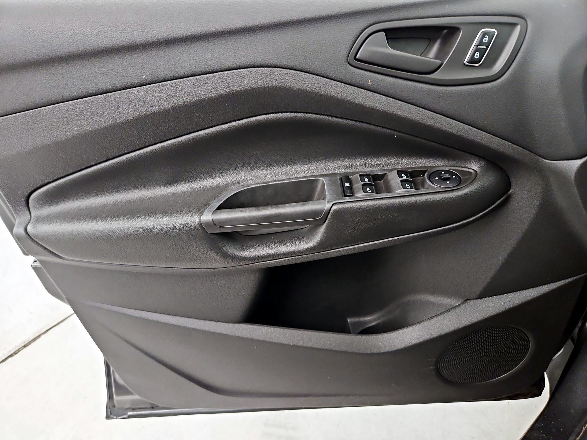 Thumbnail: 2016 Ford Escape - 12