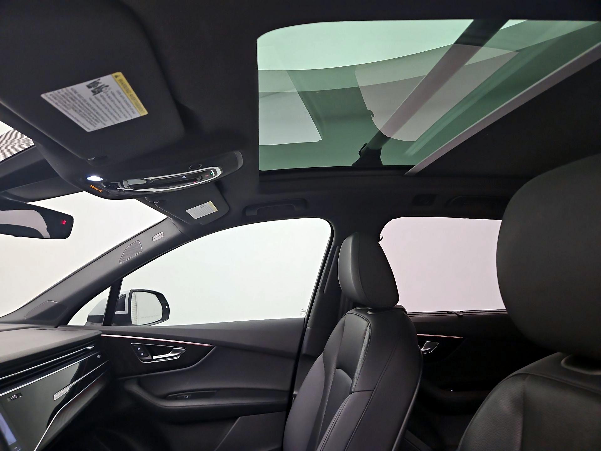 Thumbnail: 2022 Audi Q7 - 18